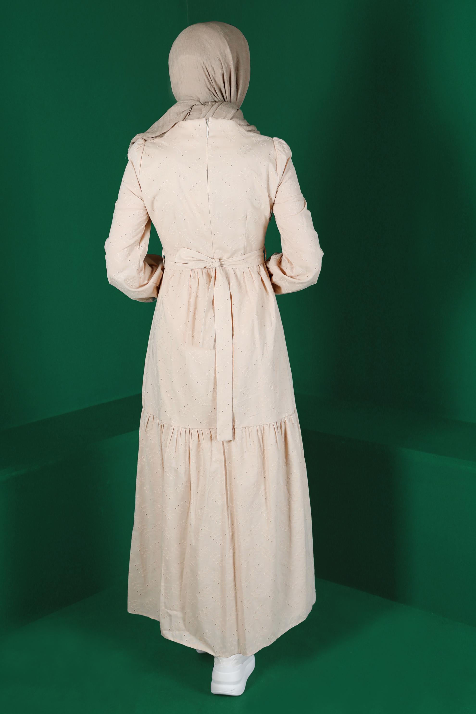 Tesettür giyim BEJ FİSTOLU PAMUKLU ELBİSE 42930 