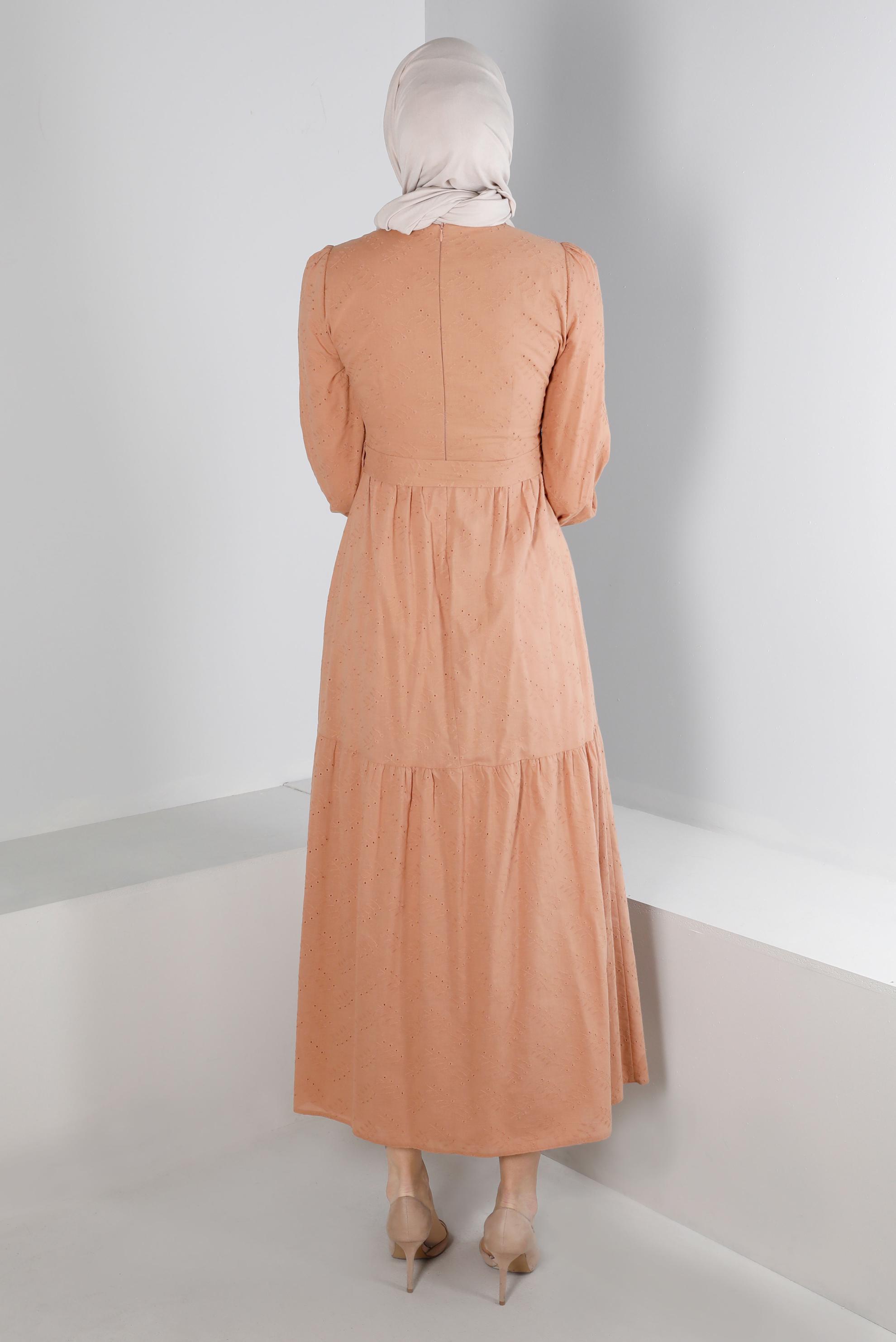 Tesettür giyim KAHVE FİSTOLU PAMUKLU ELBİSE 42930 