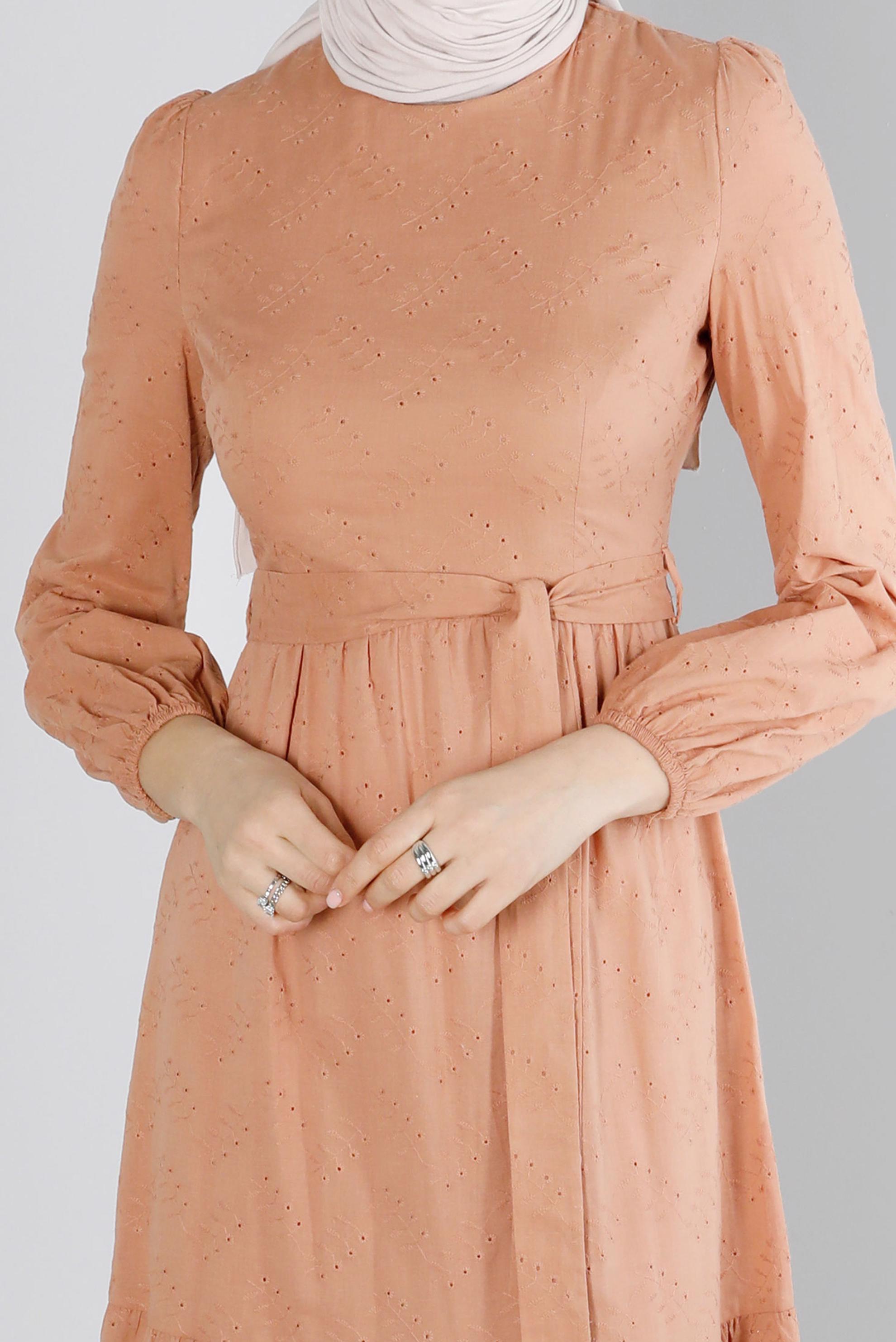 Tesettür giyim KAHVE FİSTOLU PAMUKLU ELBİSE 42930 