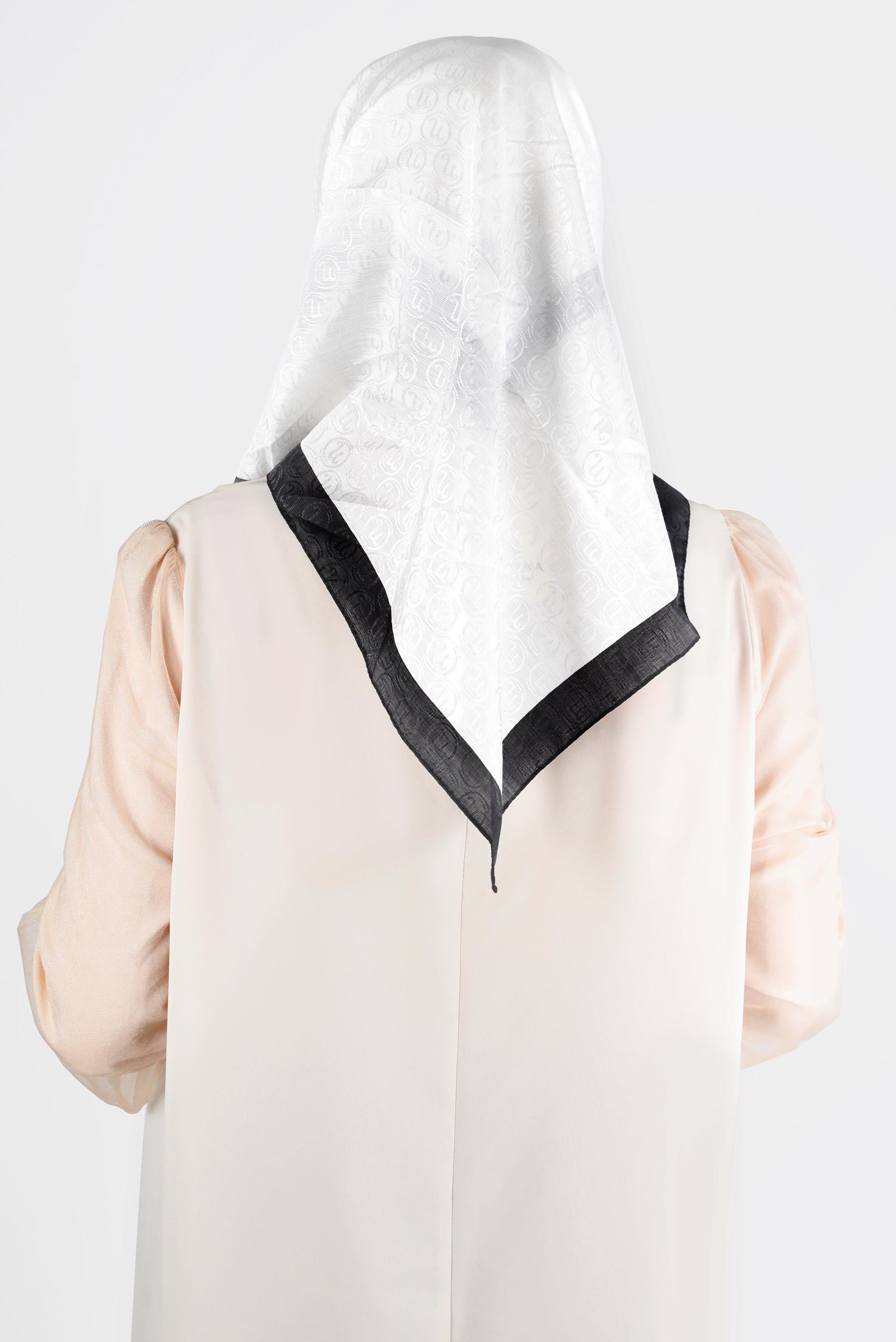 Tesettür giyim EKRU  ALVİNA MONOGRAM EŞARP 8142