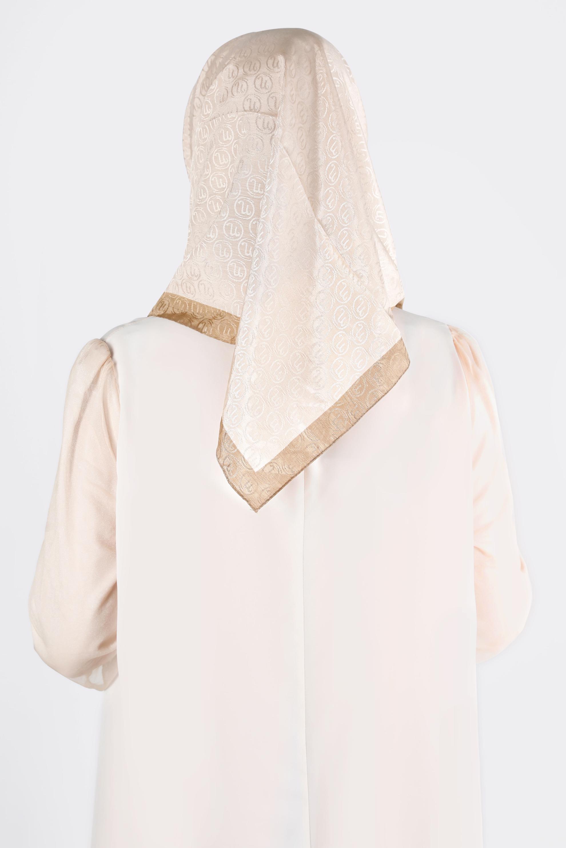 Tesettür giyim ALTIN  ALVİNA MONOGRAM EŞARP 8142