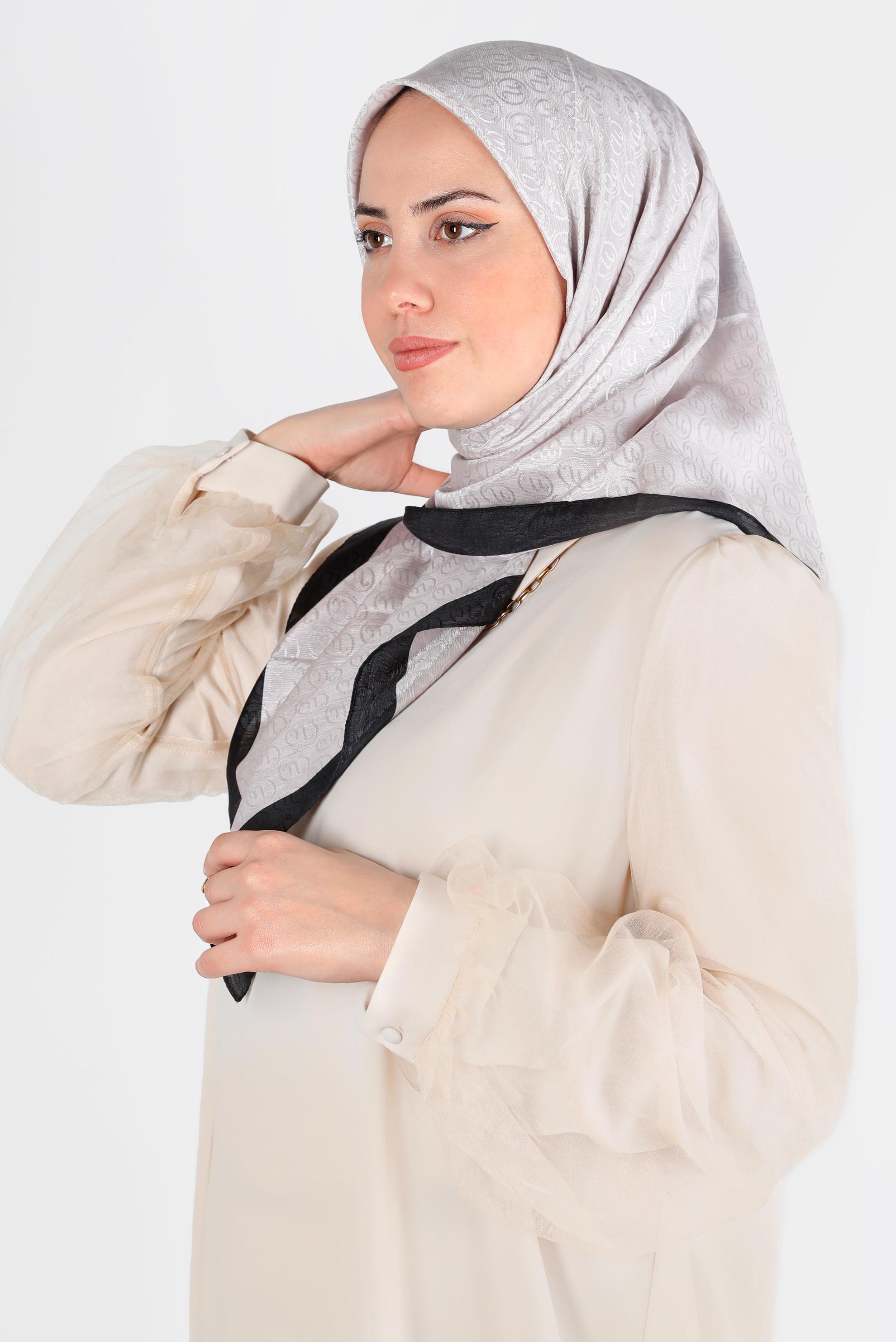 Tesettür giyim BEJ  ALVİNA MONOGRAM EŞARP 8142