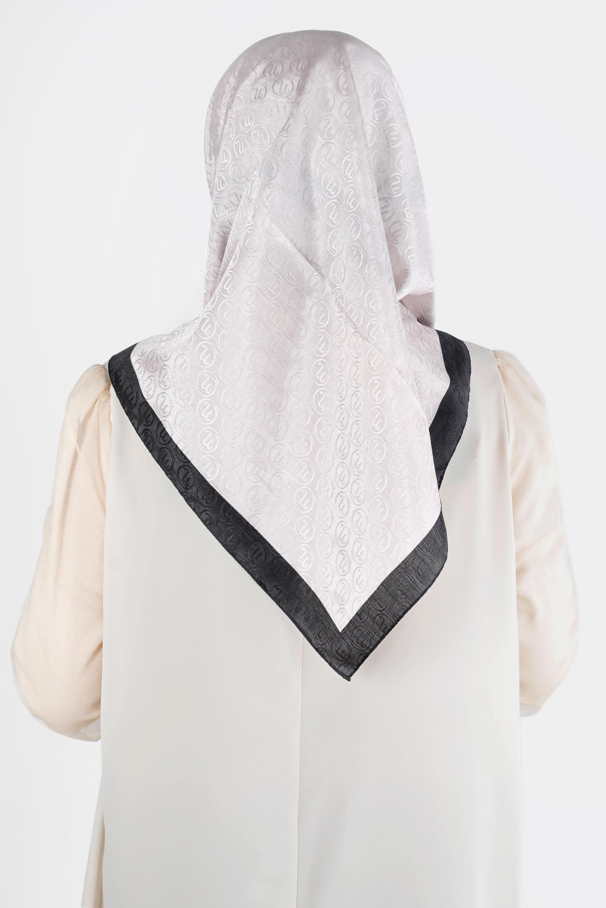 Tesettür giyim BEJ  ALVİNA MONOGRAM EŞARP 8142