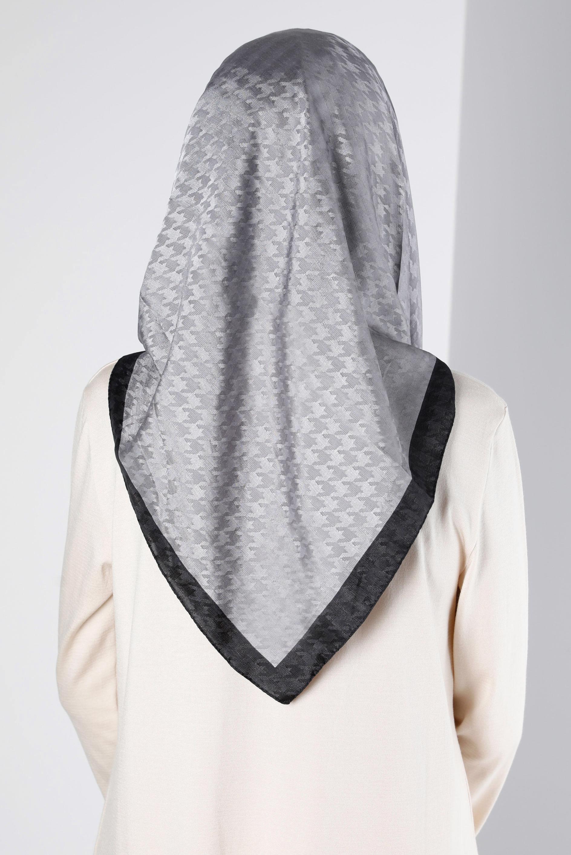 Tesettür giyim GRİ ALVINA KAZAYAĞI EŞARP 8144