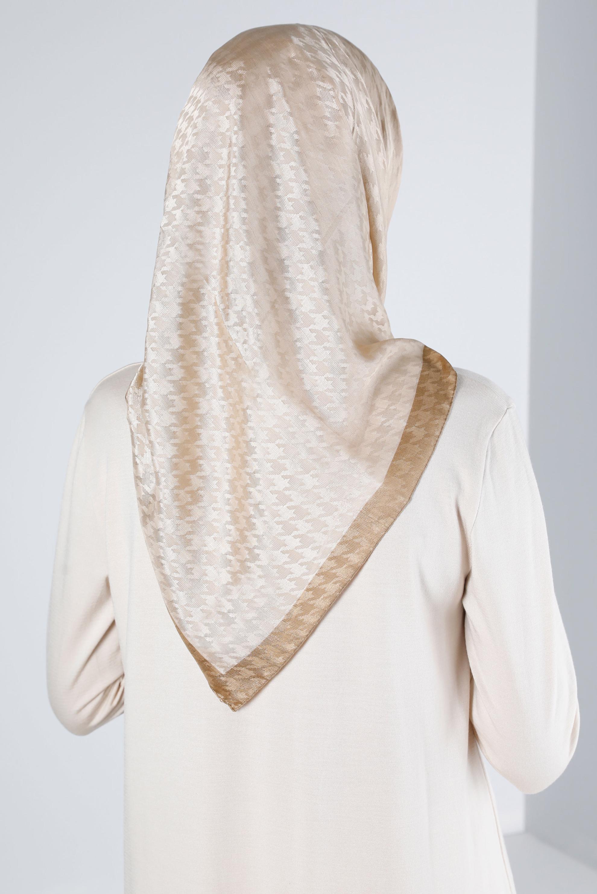 Tesettür giyim ALTIN ALVINA KAZAYAĞI EŞARP 8144