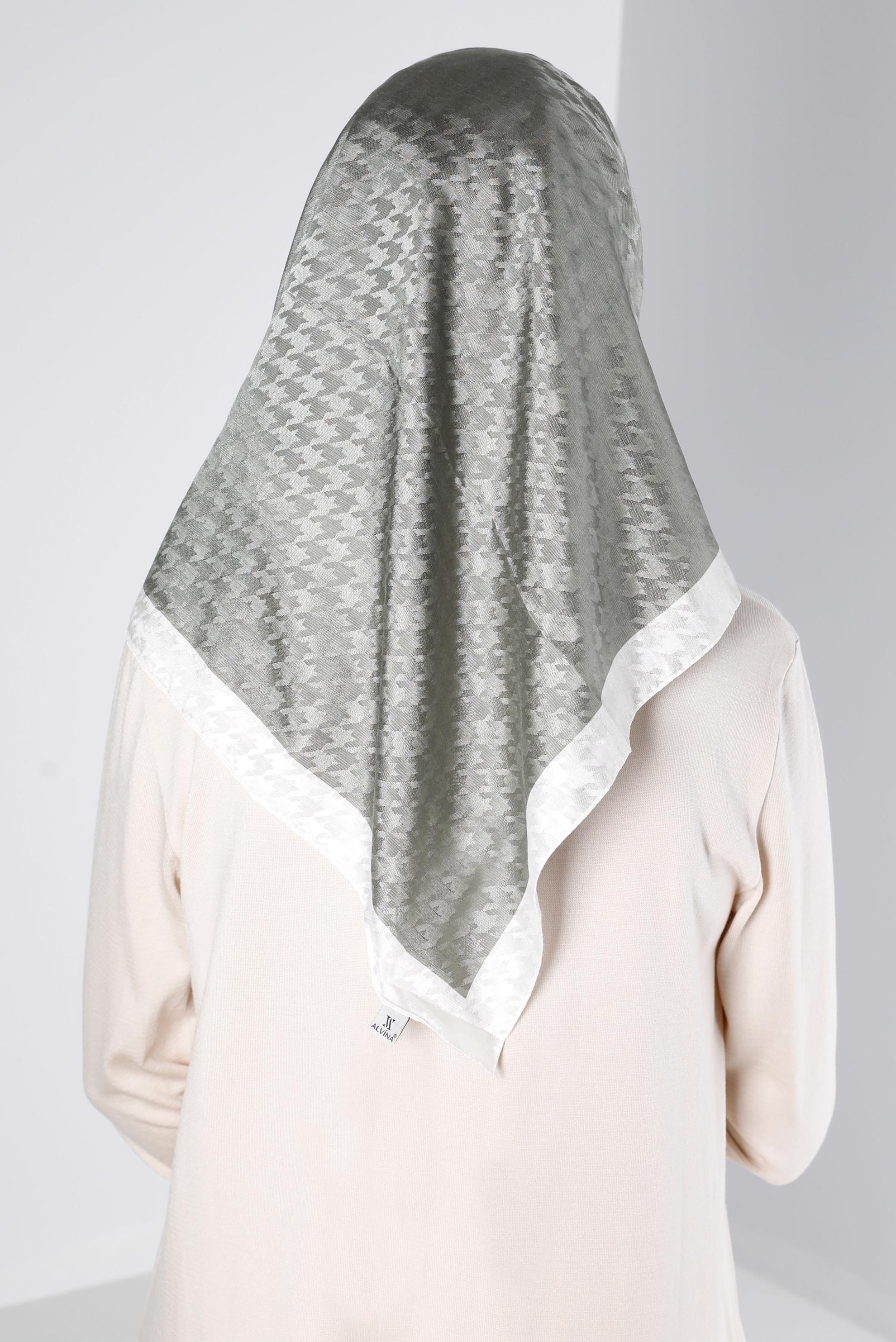 Tesettür giyim HAKİ ALVINA KAZAYAĞI EŞARP 8144