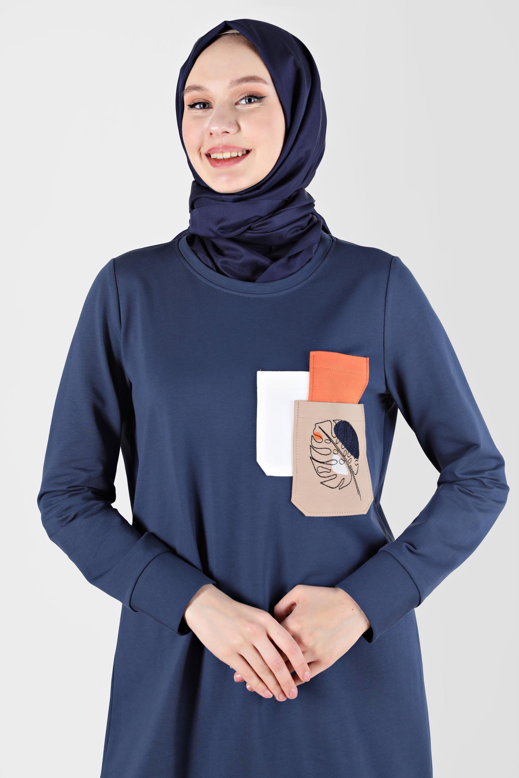 Tesettür giyim LACİVERT BASKI DETAYLI EŞOFMAN TUNİK 42275 