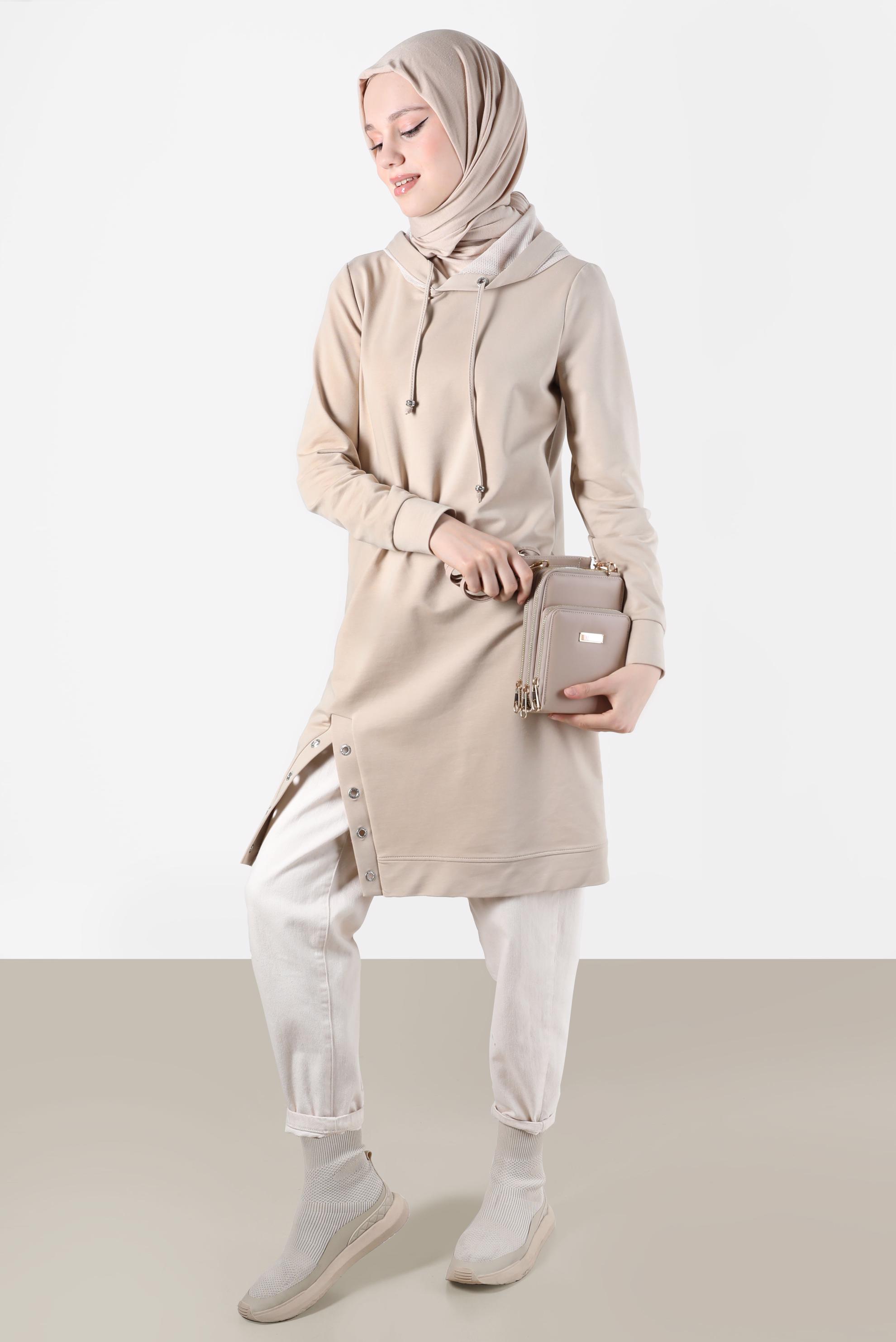 Tesettür giyim BEJ KUŞGÖZÜ DETAYLI YIRTMAÇLI EŞOFMAN TUNİK 42573 