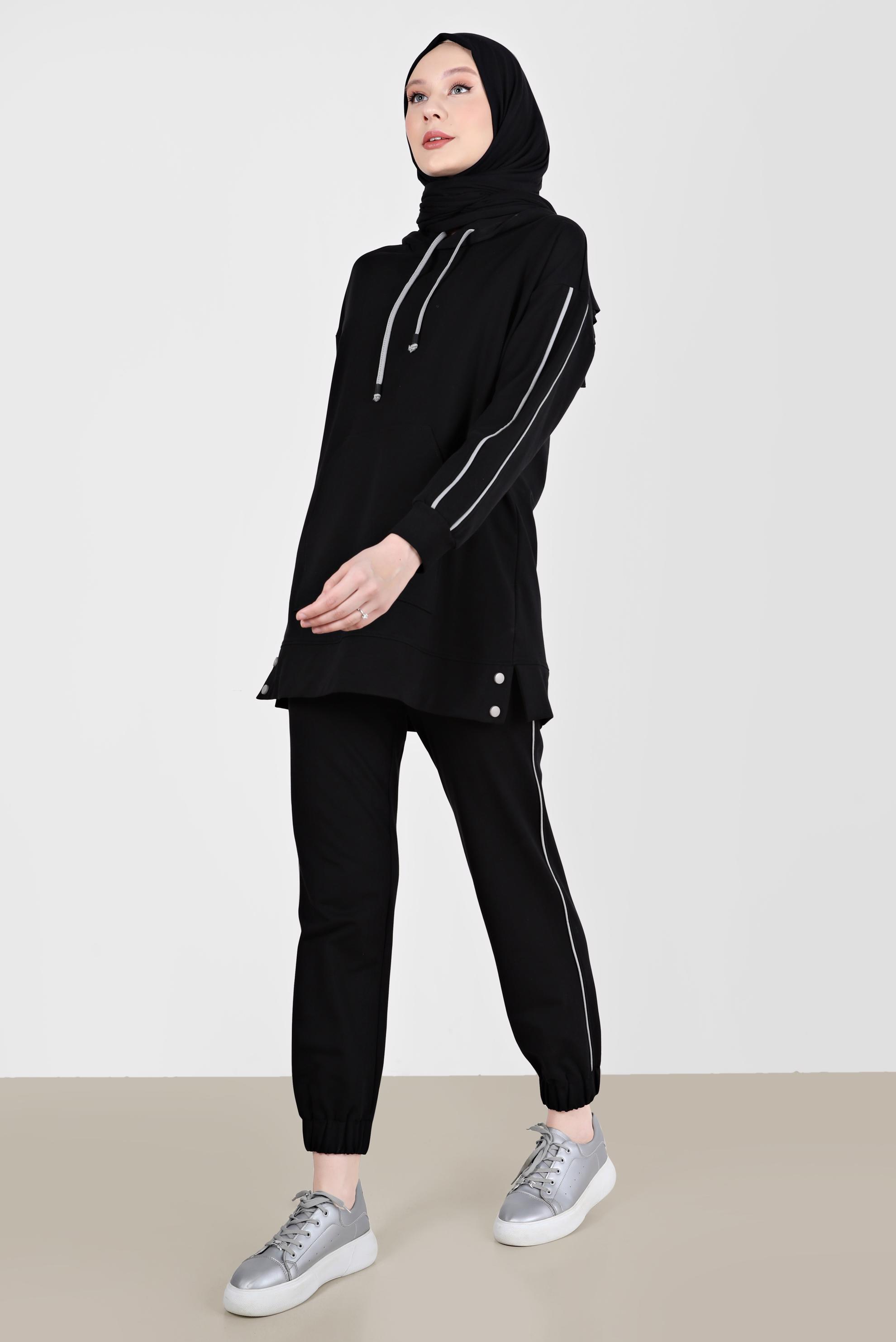 Tesettür giyim SİYAH KAPÜŞONLU ŞERİT DETAYLI İKİLİ PANTOLON EŞOFMAN TAKIMI 42594