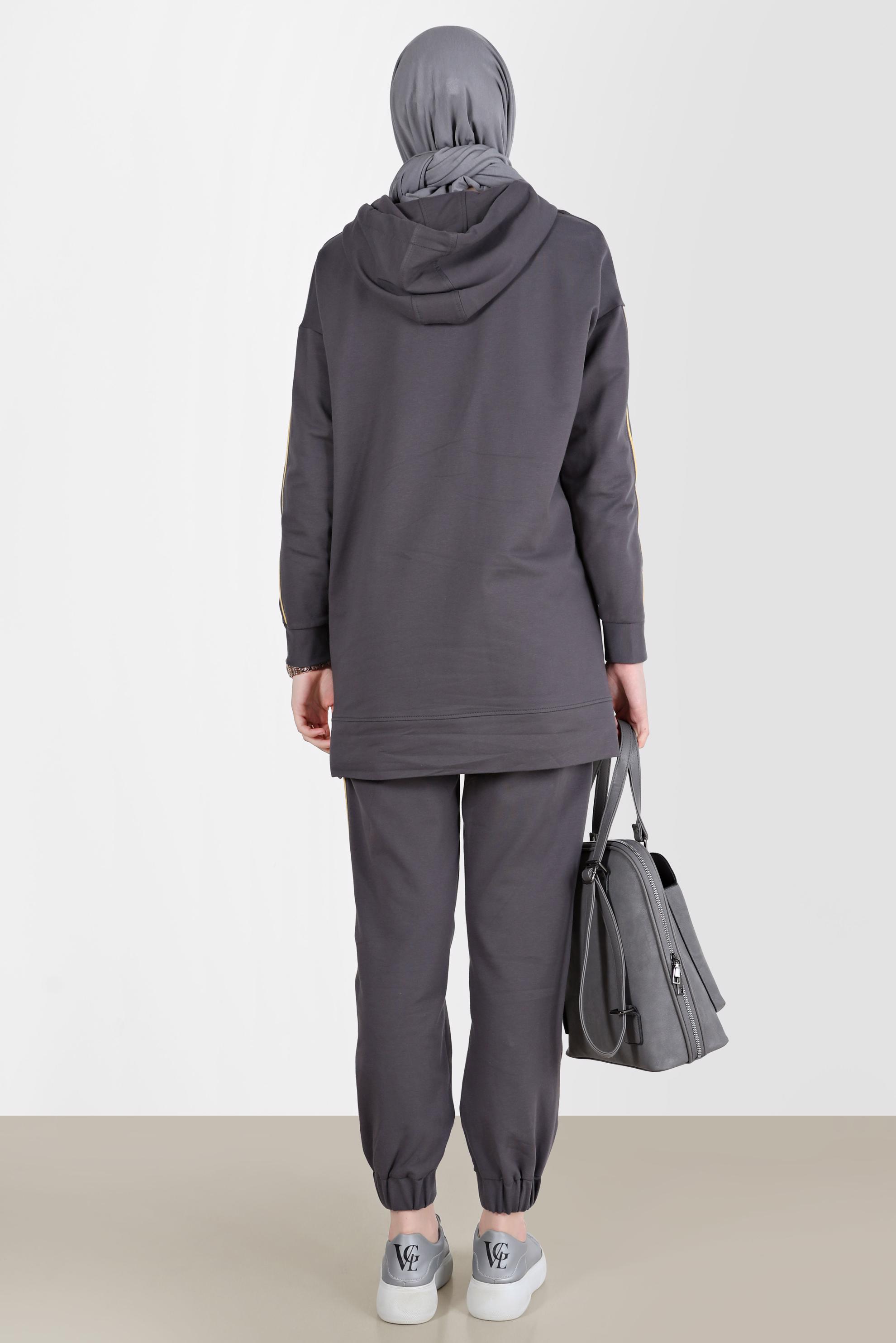 Tesettür giyim GRİ KAPÜŞONLU ŞERİT DETAYLI İKİLİ PANTOLON EŞOFMAN TAKIMI 42594