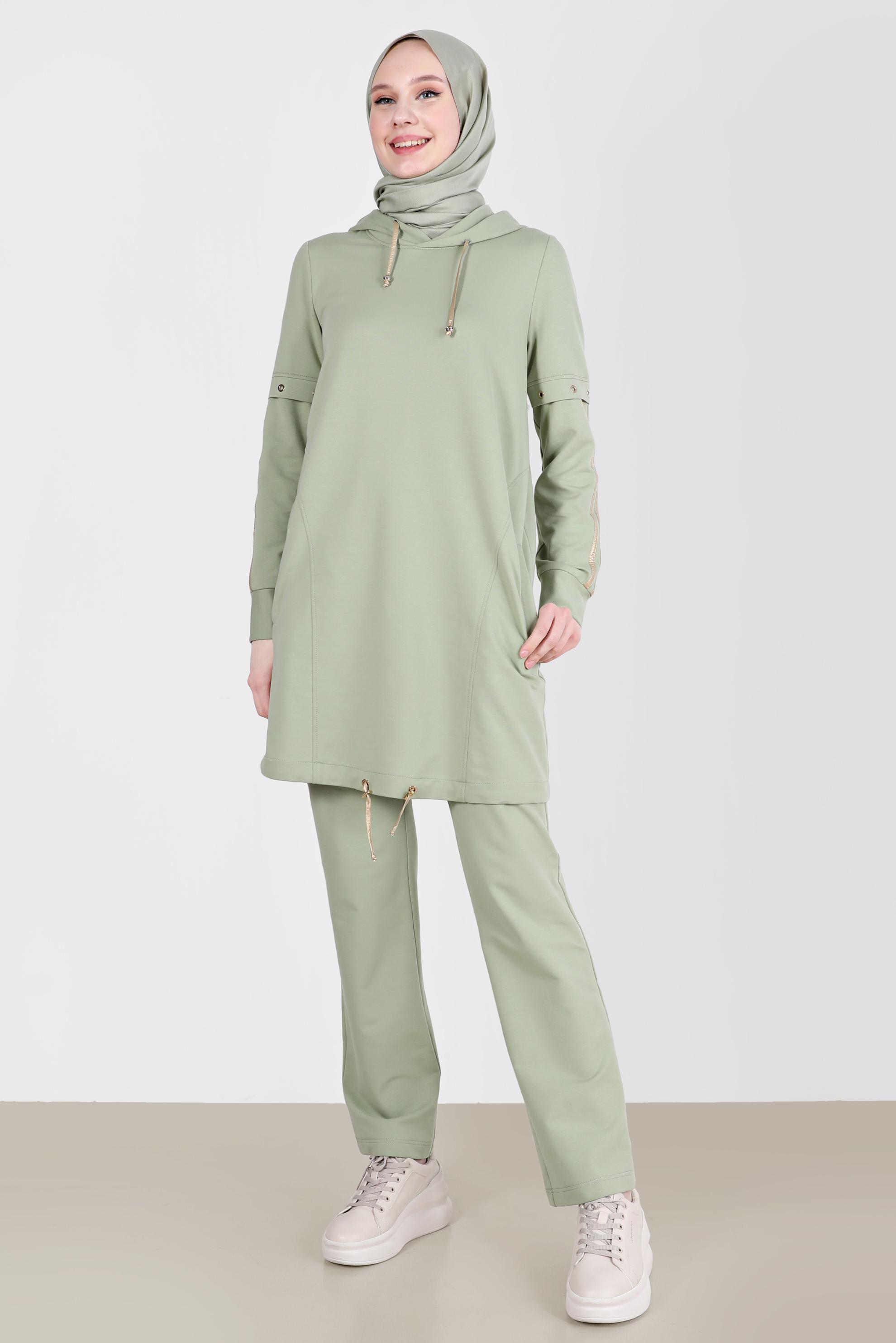 Vêtements hijab VERT ENSEMBLE DE SURVÊTEMENT 2 PIÈCES À CAPUCHE AVEC ŒILLETS 42595