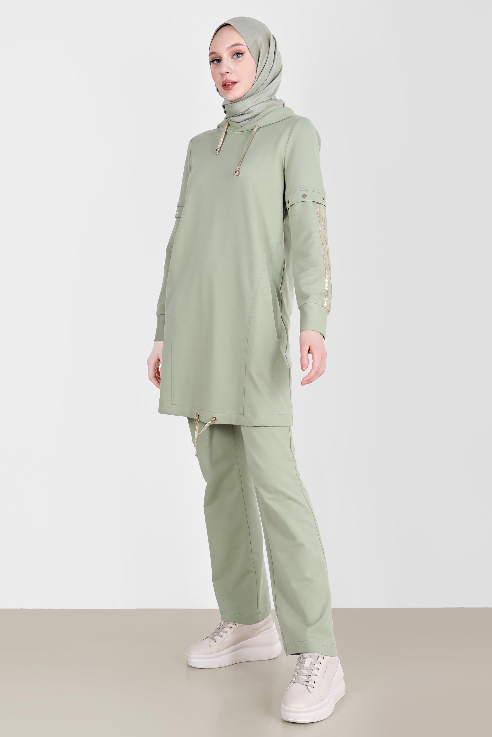 Vêtements hijab VERT ENSEMBLE DE SURVÊTEMENT 2 PIÈCES À CAPUCHE AVEC ŒILLETS 42595