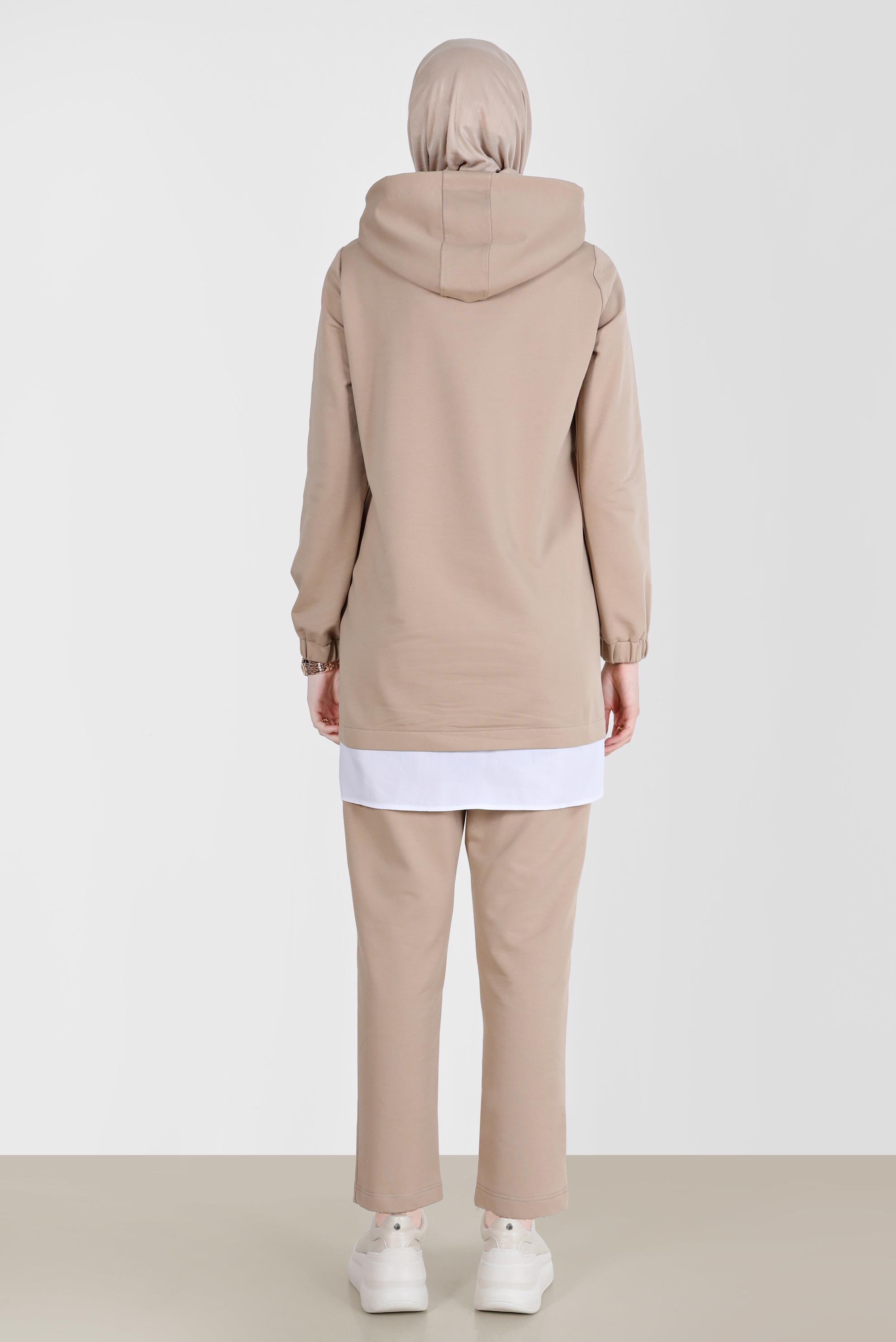 Vêtements hijab BEIGE ENSEMBLE DE SURVÊTEMENT 2 PIÈCES À SLOGAN 42655