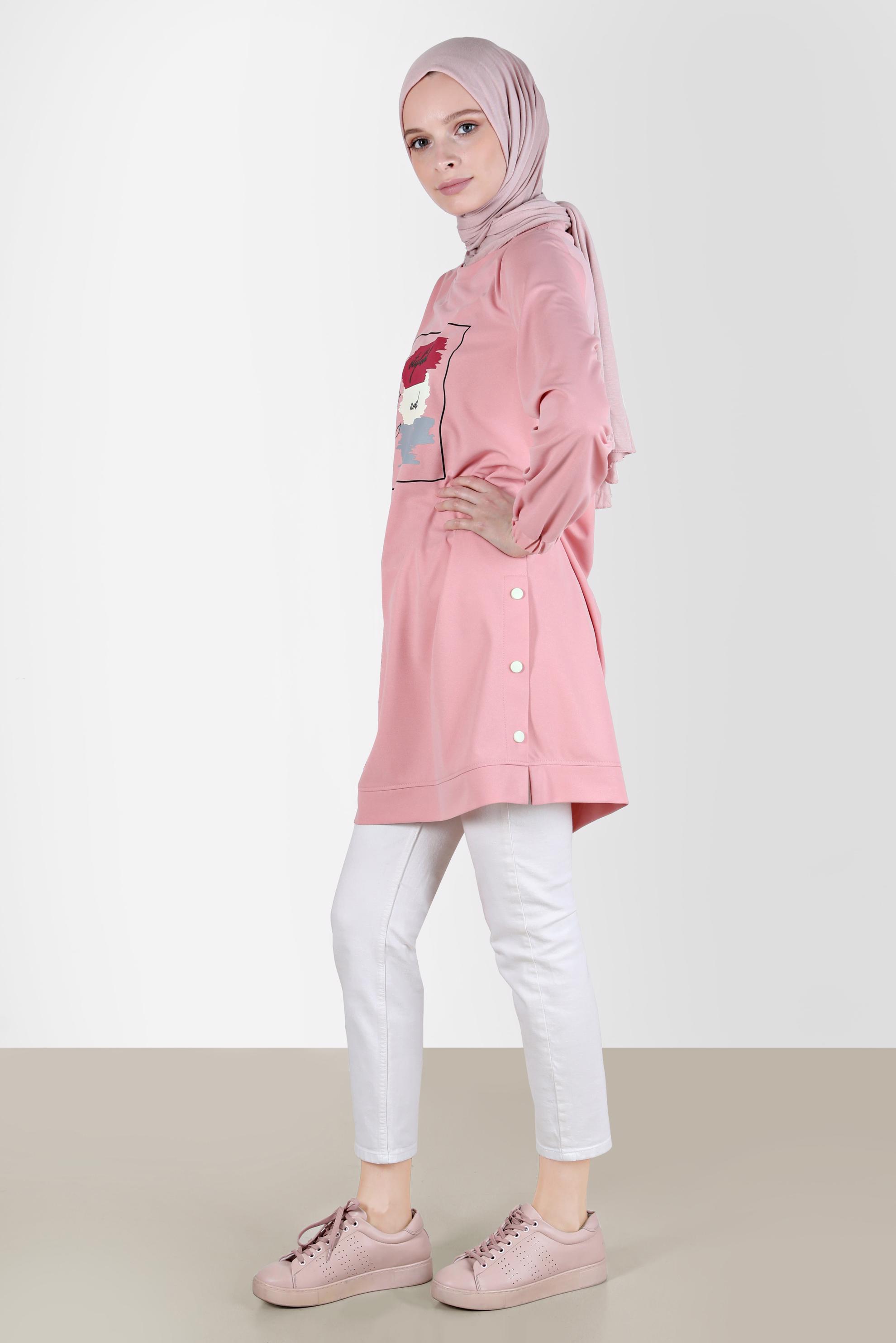 Tesettür giyim PUDRA YAZI DETAYLI BASKILI EŞOFMAN TUNİK 42660 