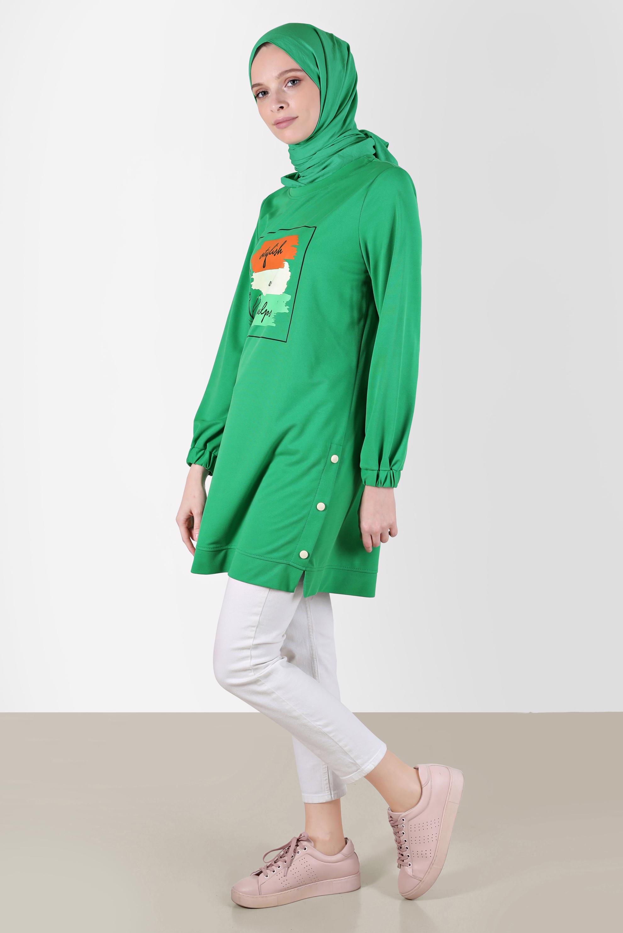 Tesettür giyim YEŞİL YAZI DETAYLI BASKILI EŞOFMAN TUNİK 42660 