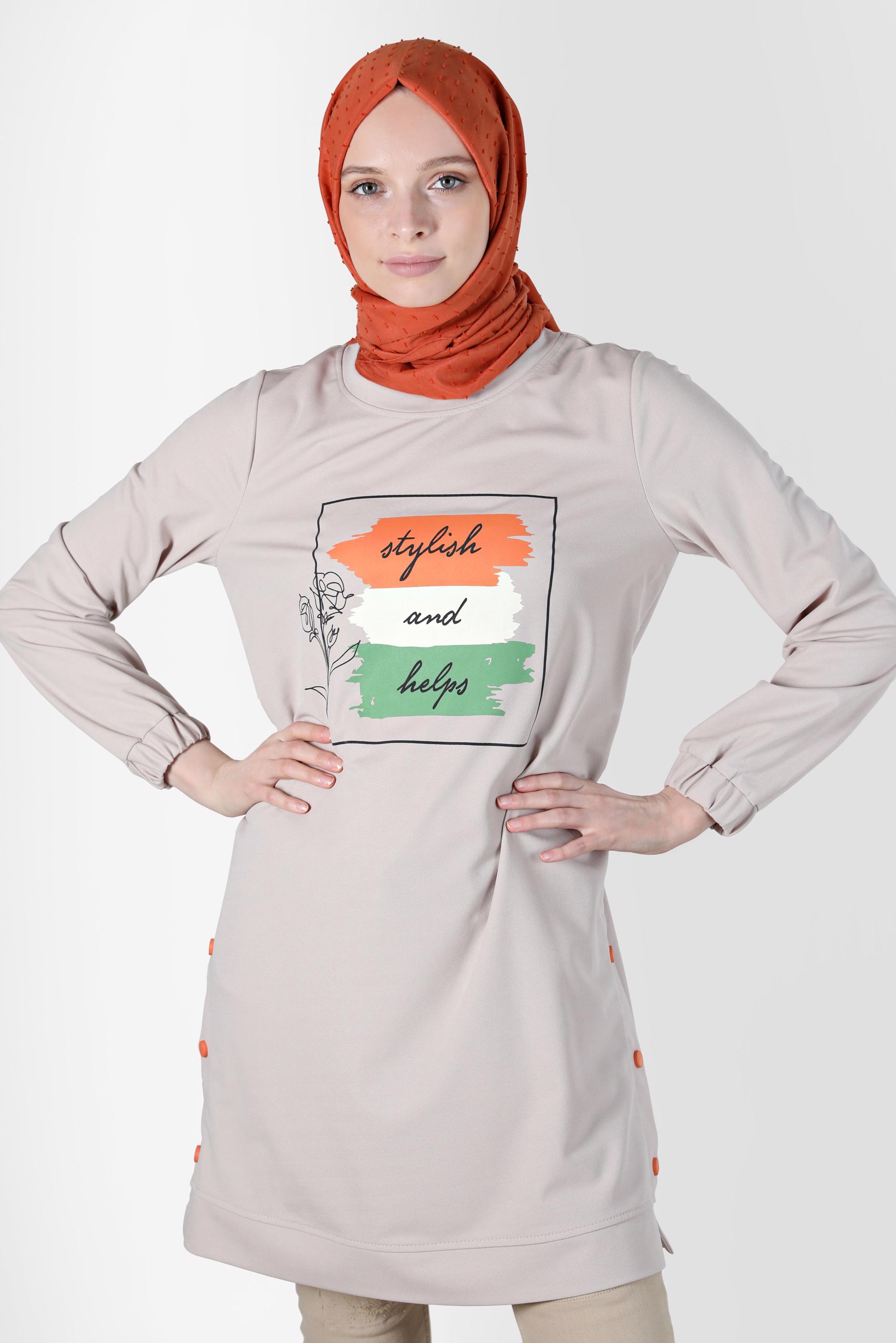 Tesettür giyim BEJ YAZI DETAYLI BASKILI EŞOFMAN TUNİK 42660 