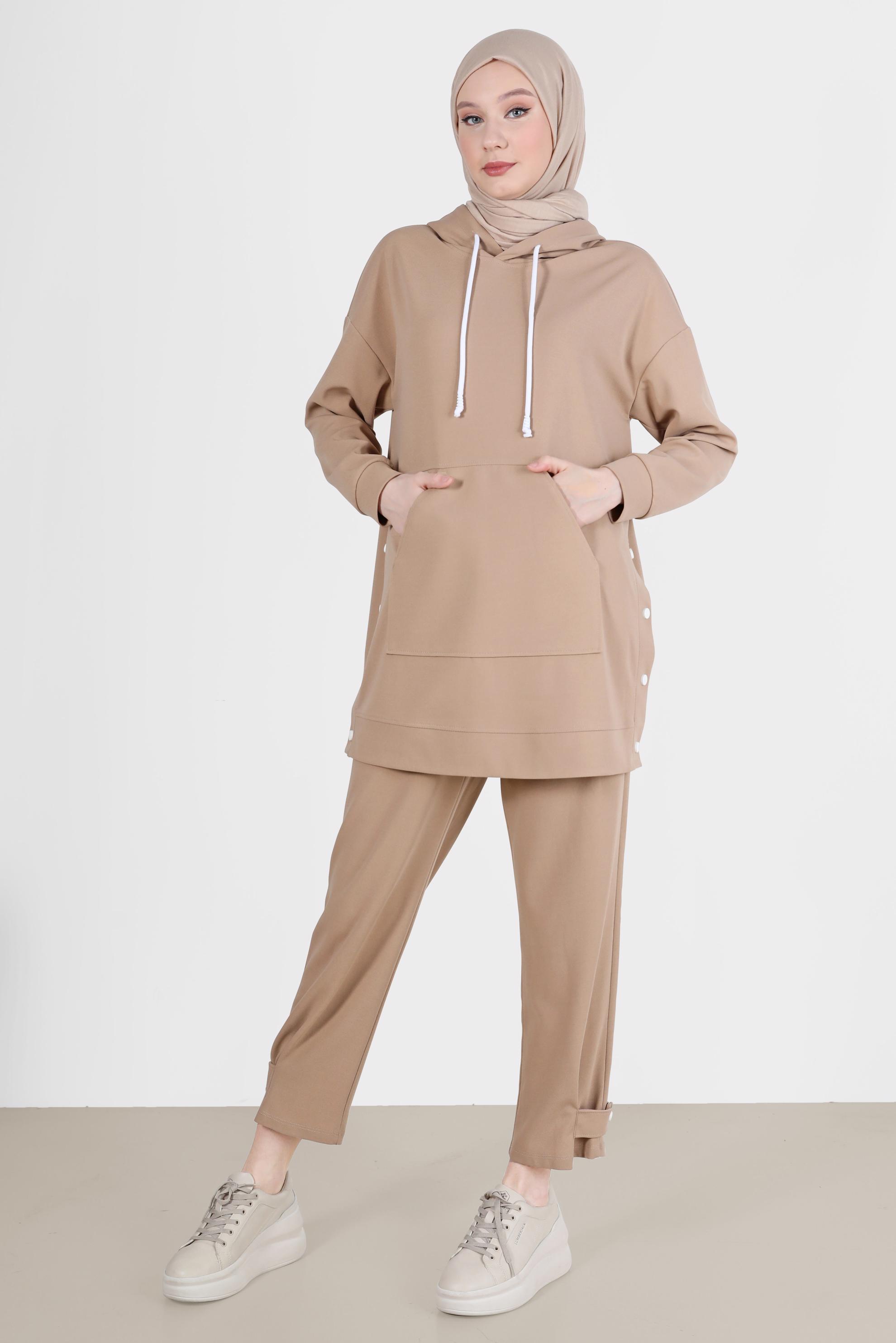 Tesettür giyim BEJ ÇITÇIT DETAYLI KAPÜŞONLU İKİLİ PANT. EŞOFMAN TAKIMI 42676 