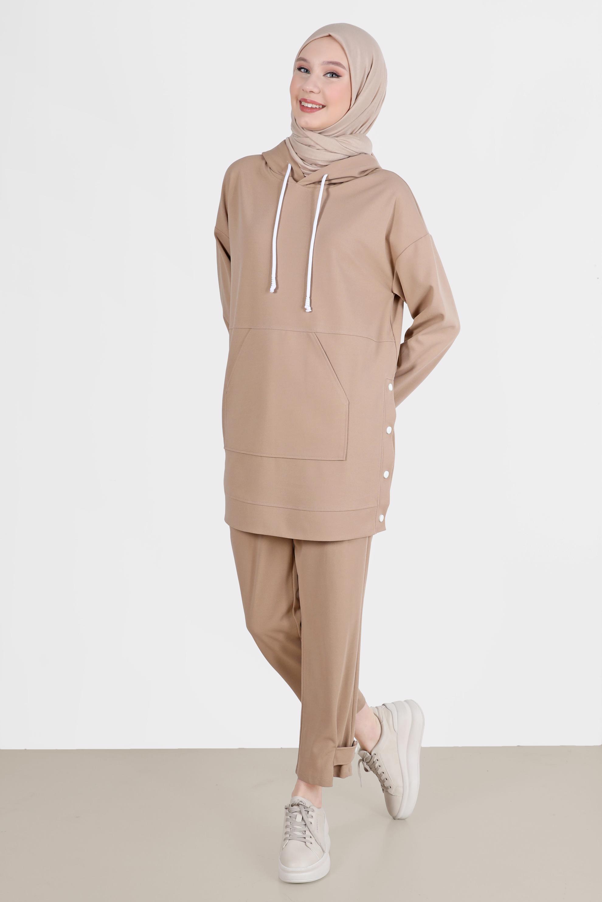 Tesettür giyim BEJ ÇITÇIT DETAYLI KAPÜŞONLU İKİLİ PANT. EŞOFMAN TAKIMI 42676 