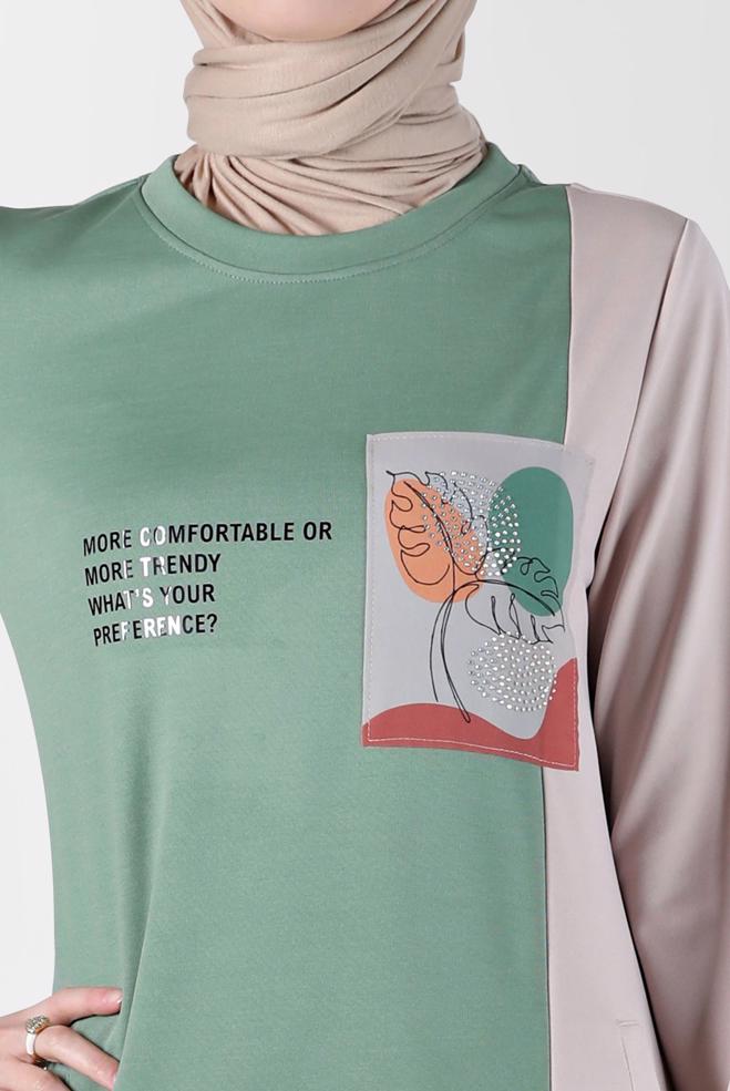 Vêtements hijab VERT ROBE DE SURVÊTEMENT BICOLORE DÉTAIL SLOGAN 42679 - ALVİNA