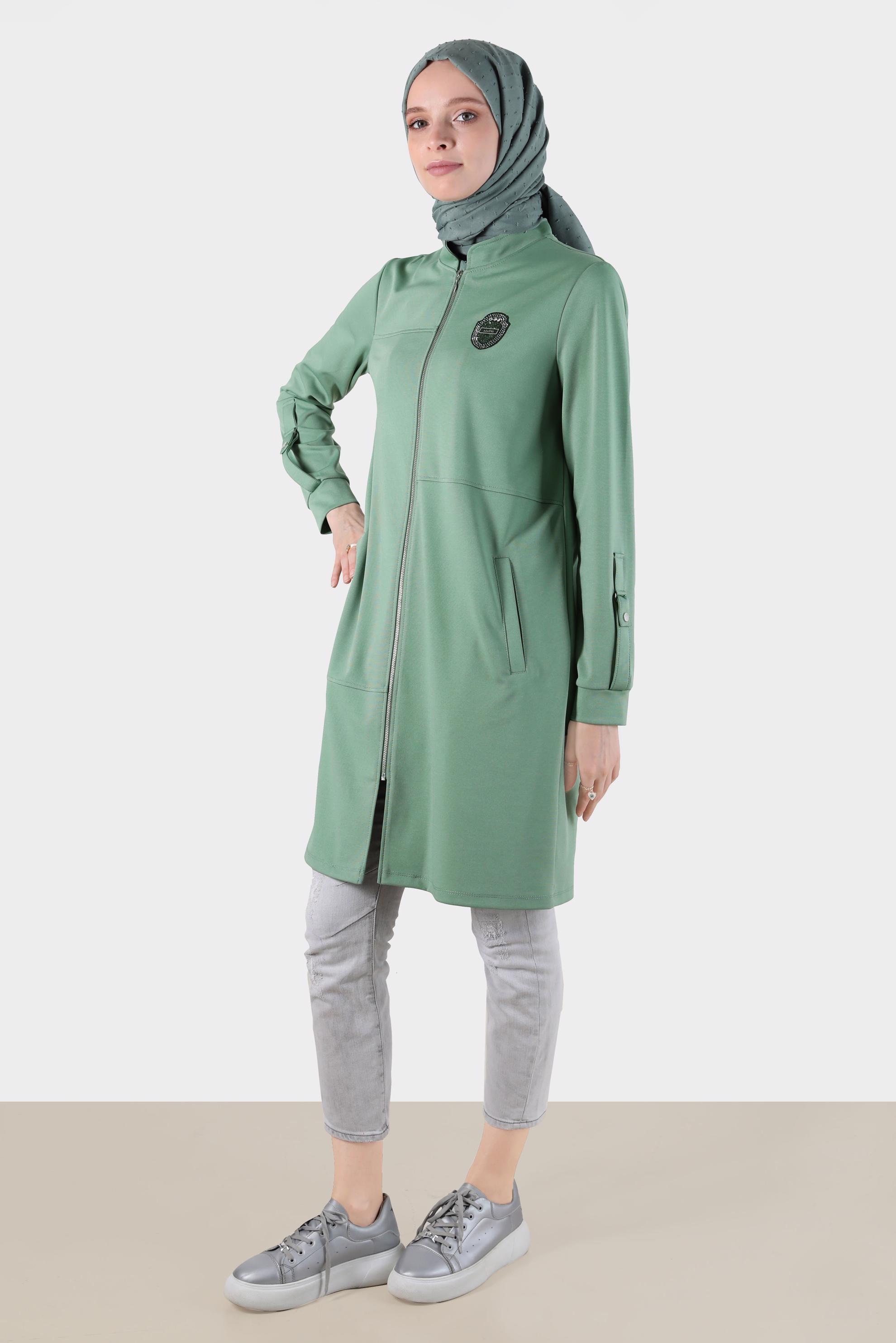Tesettür giyim YEŞİL ARMA DETAYLI FERMUARLI EŞOFMAN TUNİK 42851 