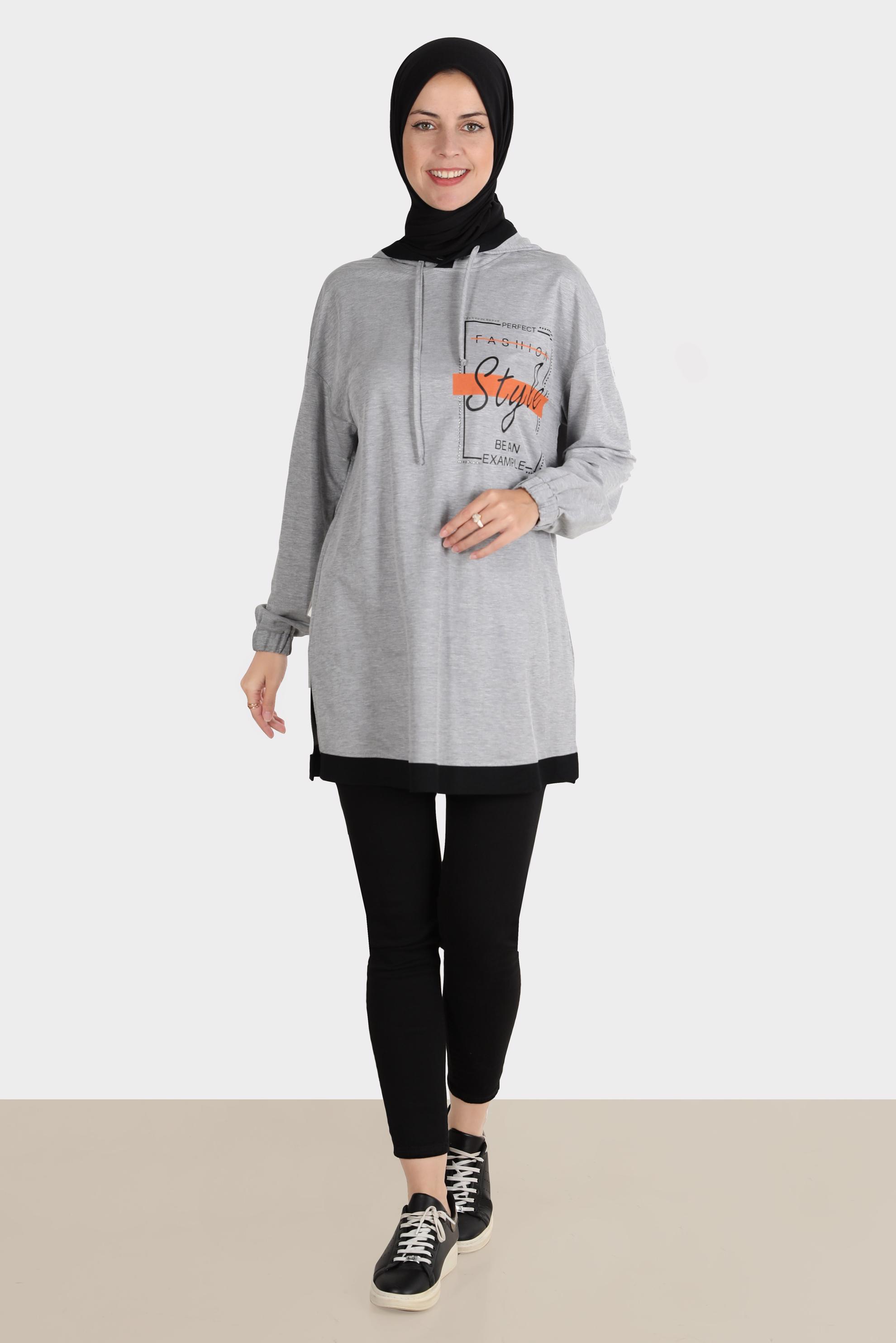 Tesettür giyim GRİ KAPÜŞONLU BASKILI EŞOFMAN TUNİK 42900 
