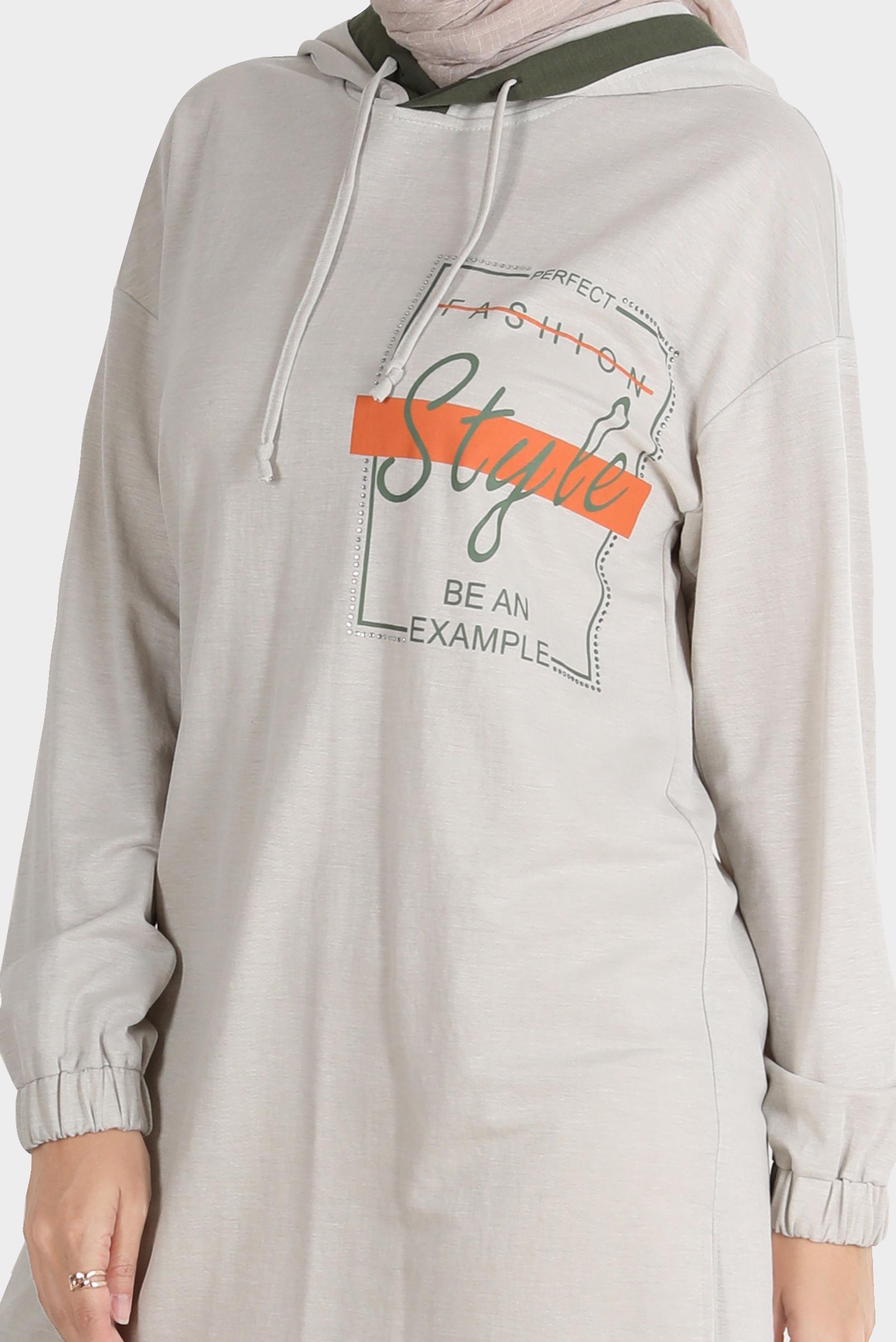 Tesettür giyim BEJ KAPÜŞONLU BASKILI EŞOFMAN TUNİK 42900 