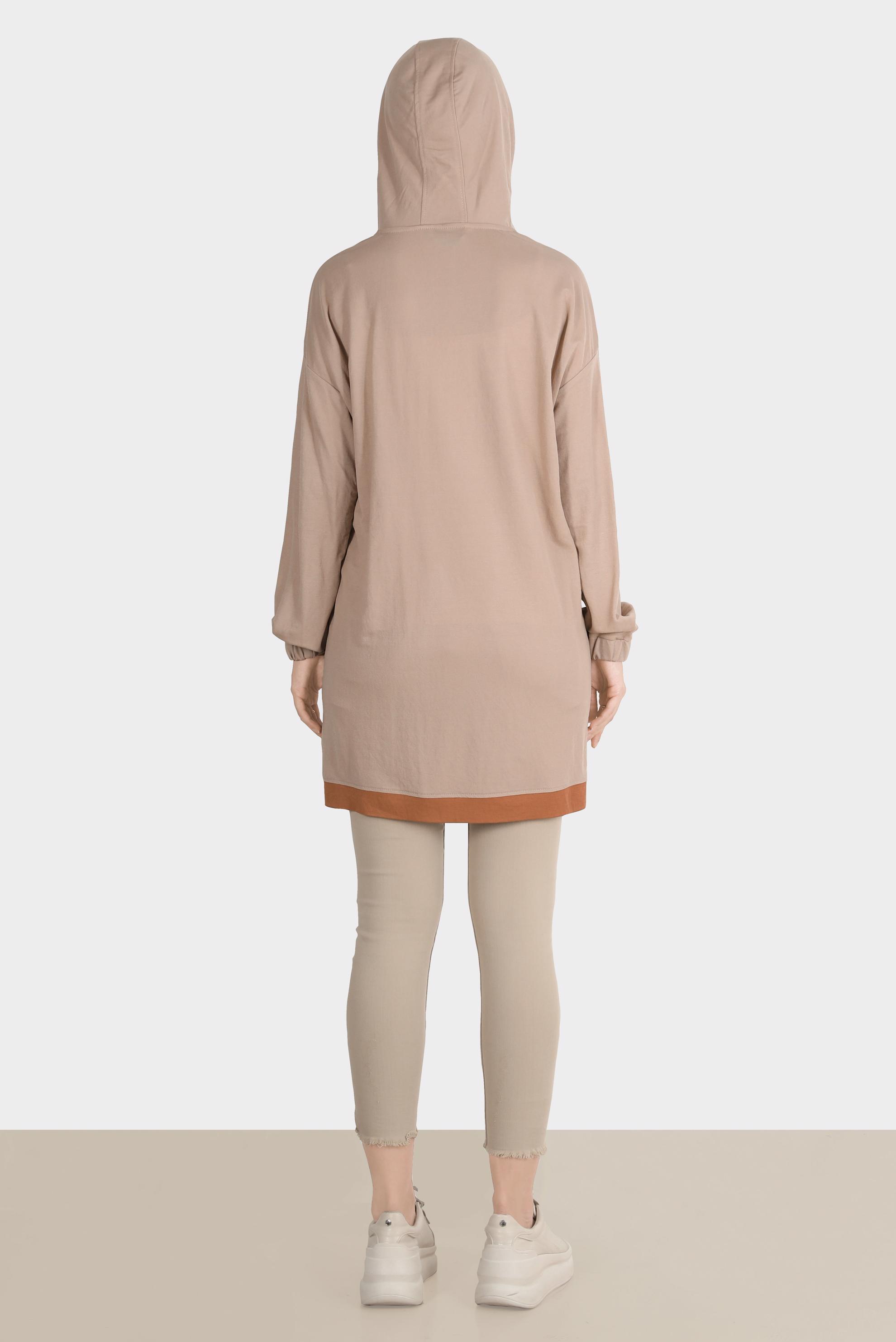 Tesettür giyim KUM KAPÜŞONLU BASKILI EŞOFMAN TUNİK 42900 