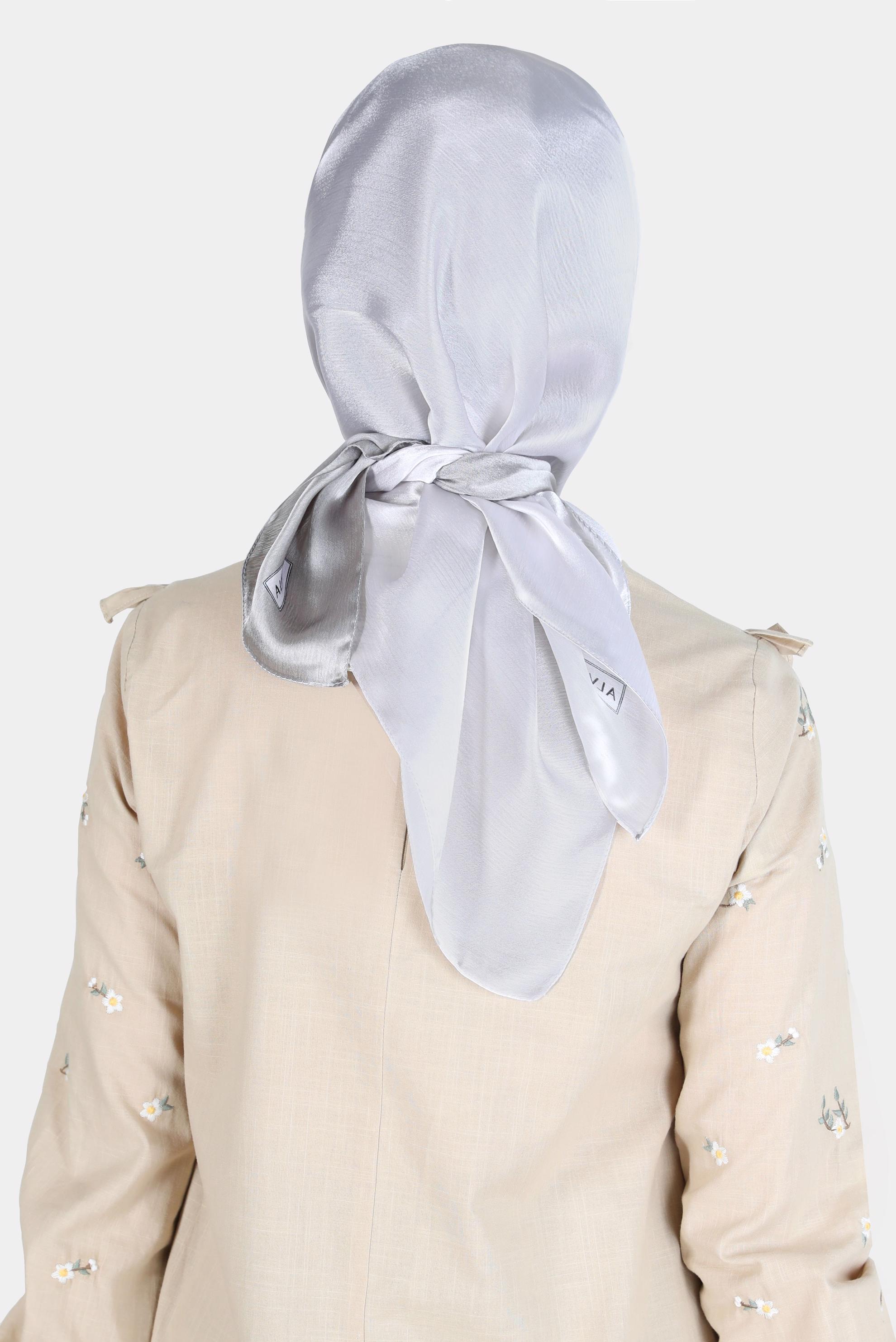 Tesettür giyim GÜMÜŞ ALVİNA DİJİTAL SURA EŞARP 8121 