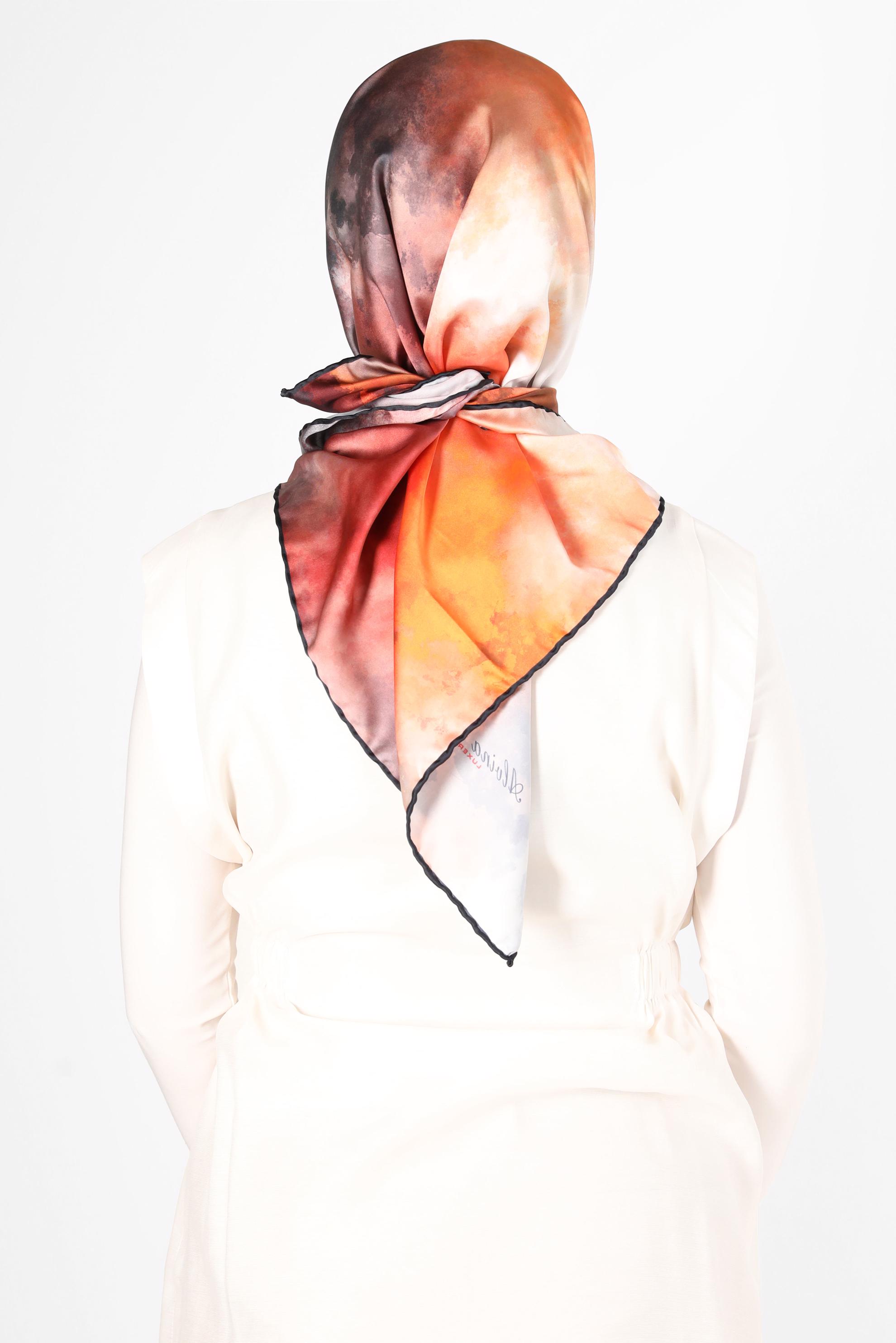 Tesettür giyim SİYAH ALVİNA DİJİTAL SURA EŞARP 8122