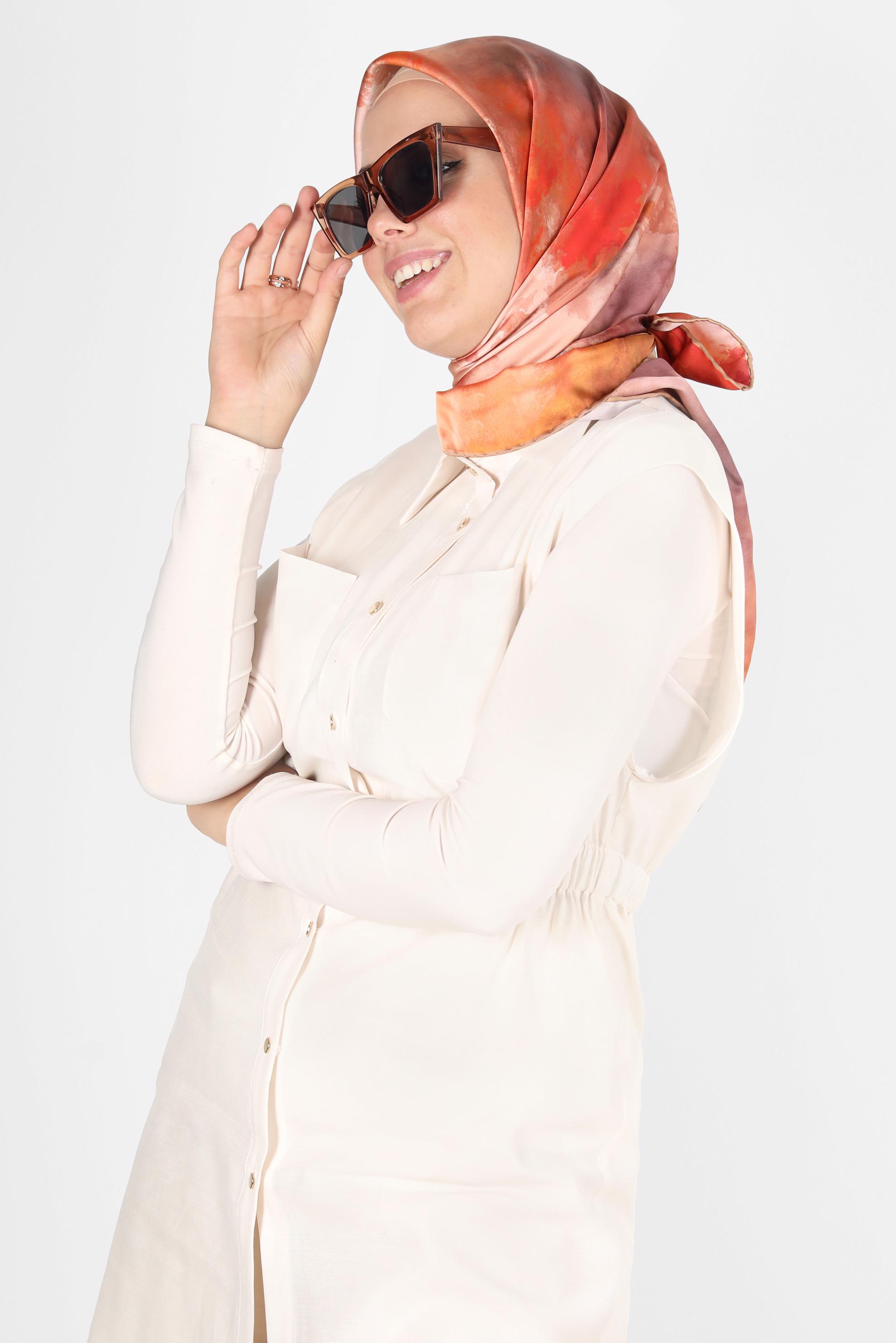 Tesettür giyim TURUNCU ALVİNA DİJİTAL SURA EŞARP 8122