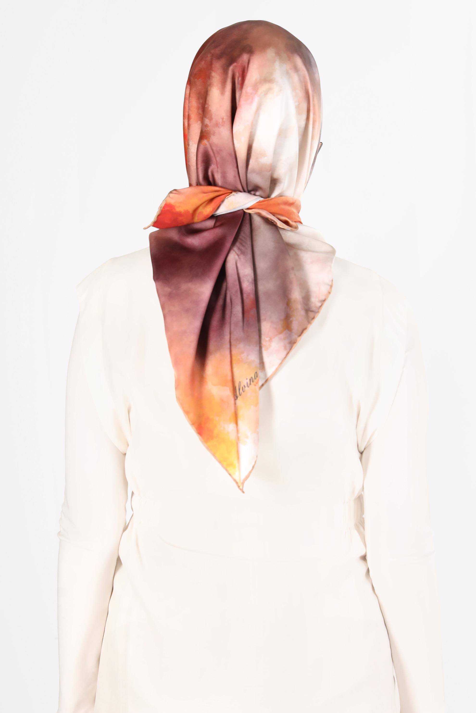 Tesettür giyim TURUNCU ALVİNA DİJİTAL SURA EŞARP 8122