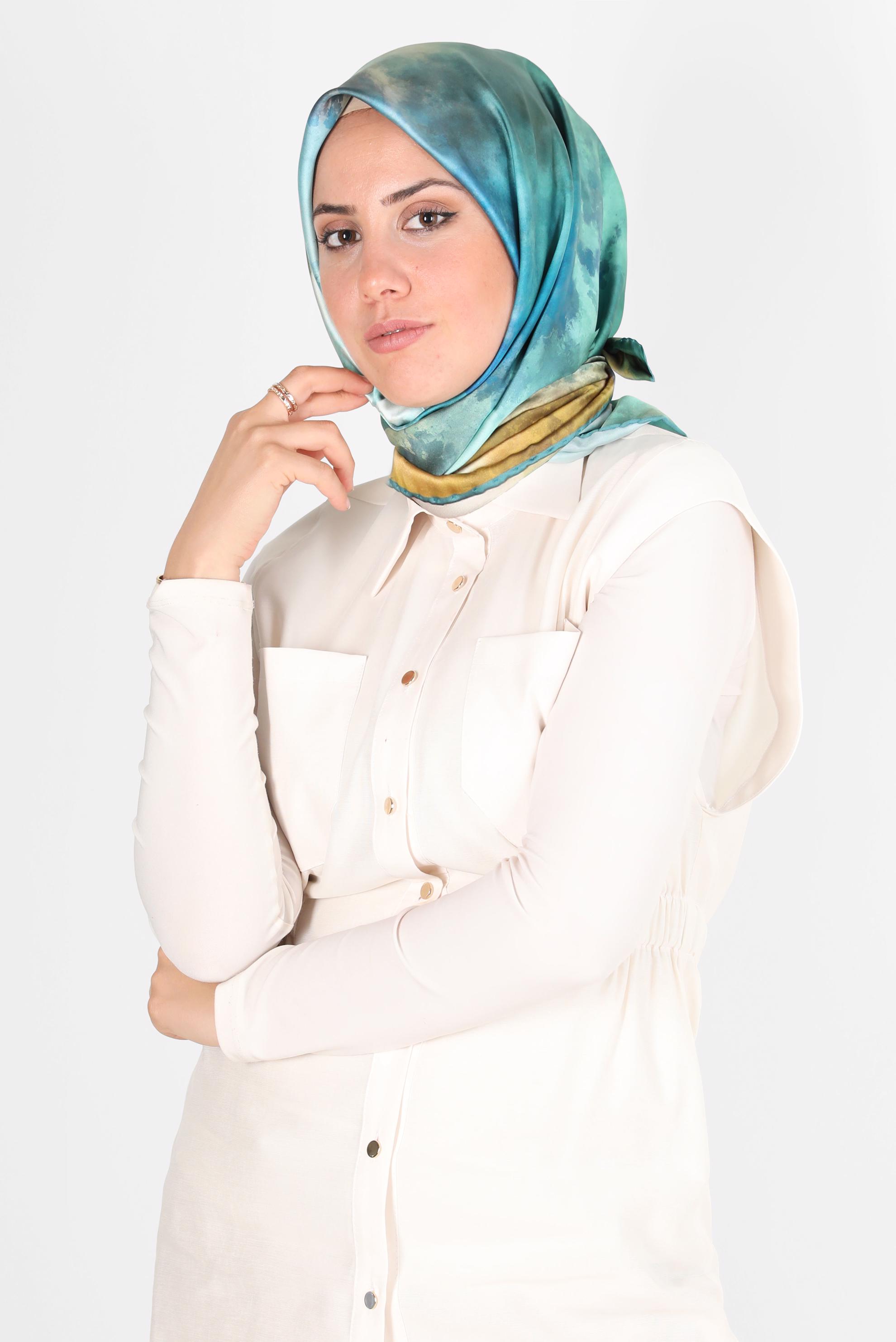 Tesettür giyim YEŞİL ALVİNA DİJİTAL SURA EŞARP 8122