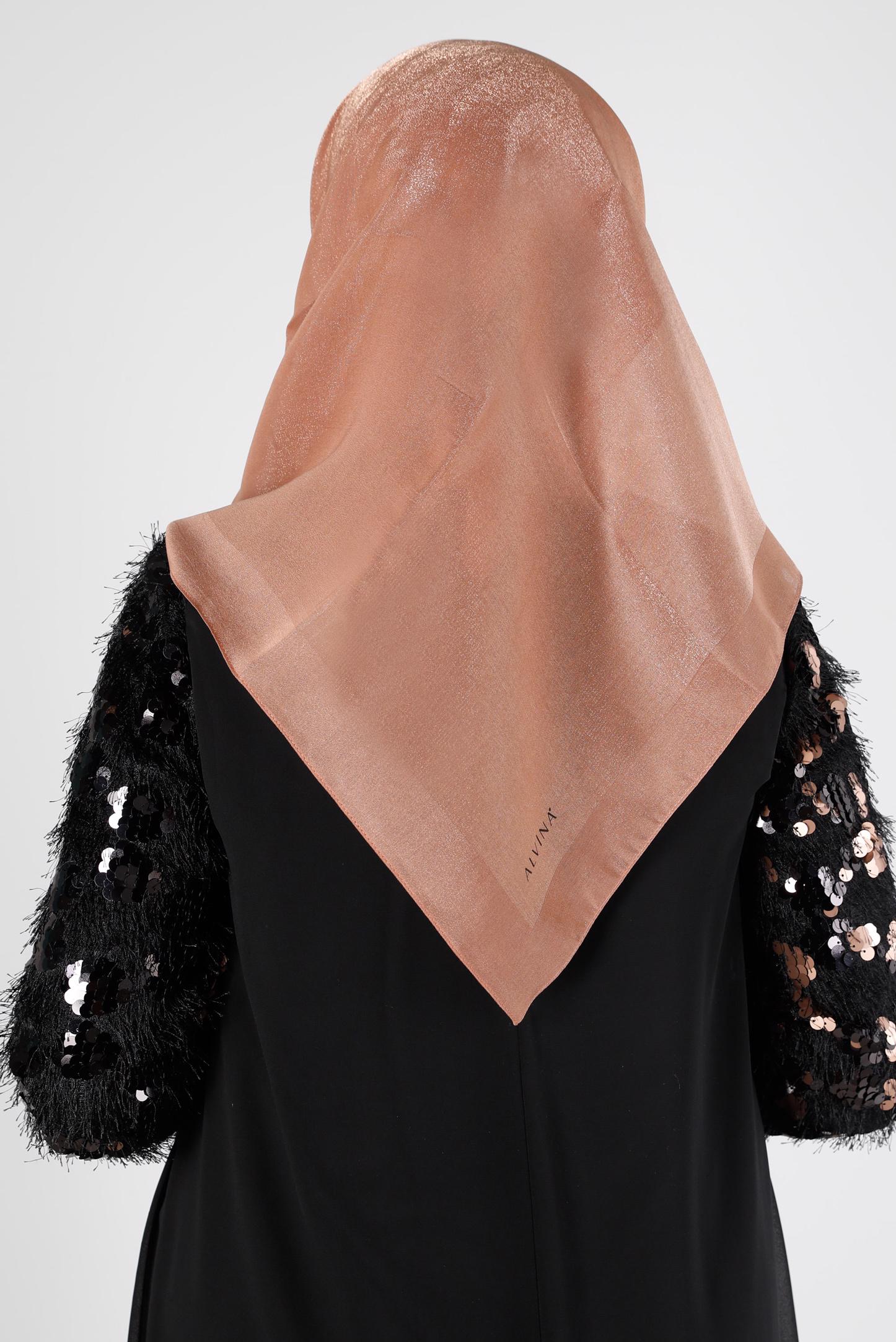 Tesettür giyim TURUNCU ALVİNA PARILTI BANTLI EŞARP 8126