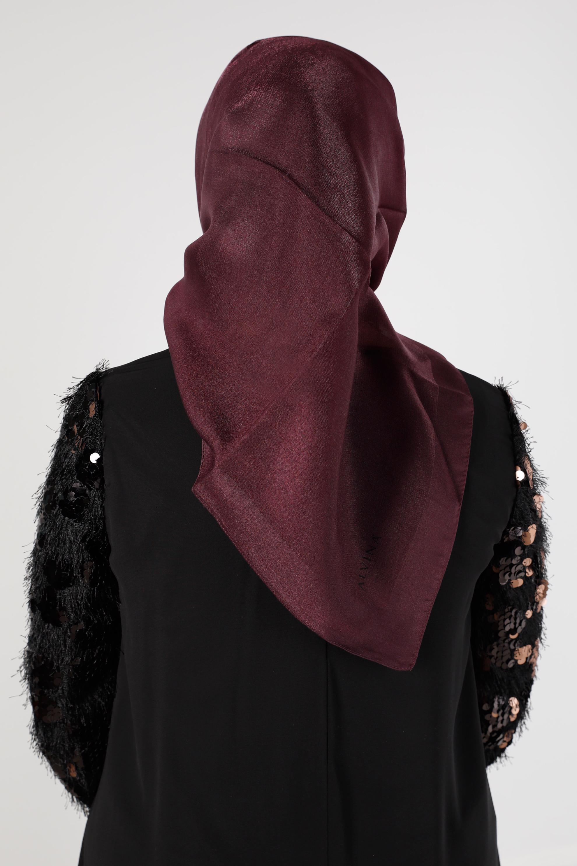 Tesettür giyim MÜRDÜM ALVİNA PARILTI BANTLI EŞARP 8126