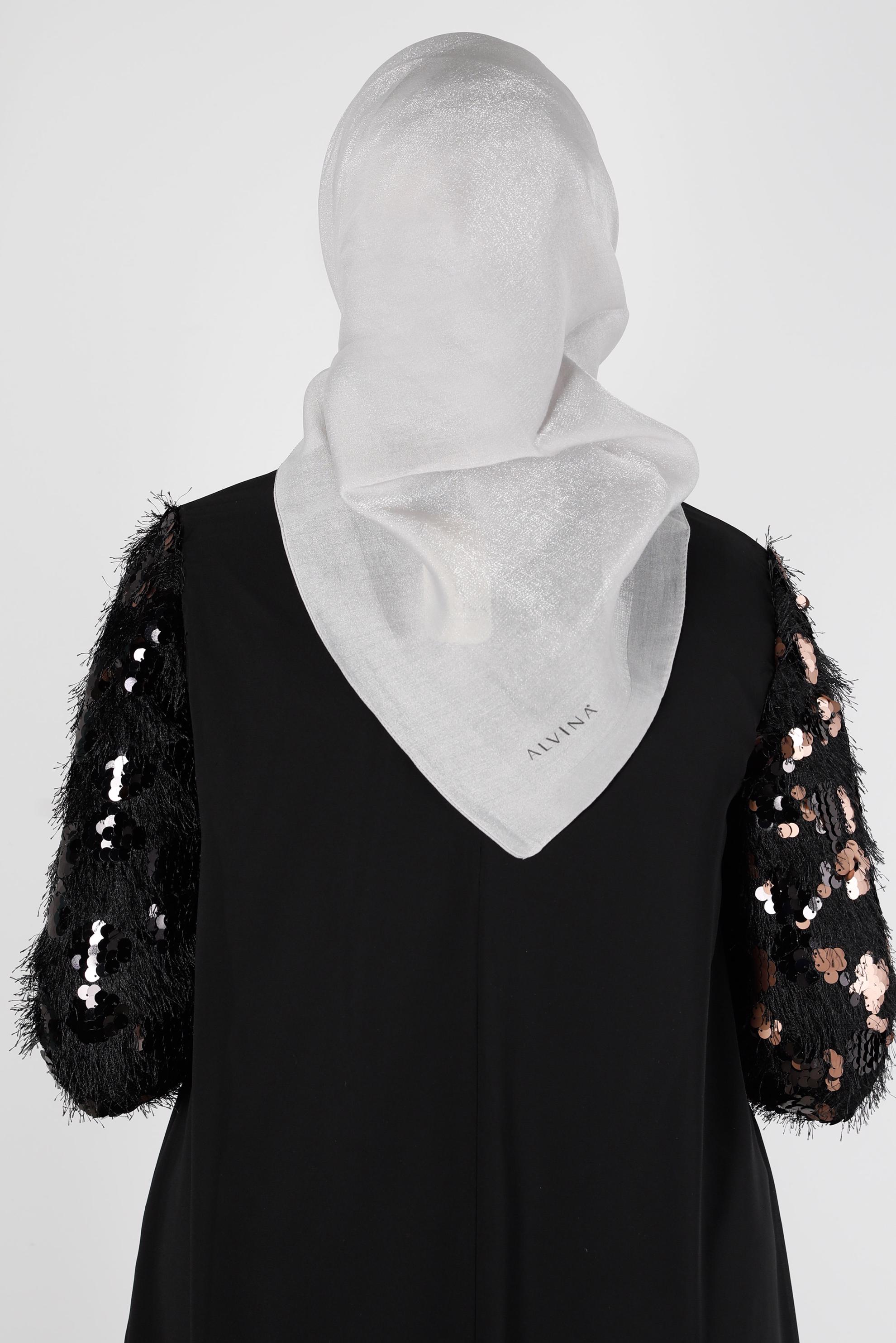 Tesettür giyim GÜMÜŞ ALVİNA PARILTI BANTLI EŞARP 8126