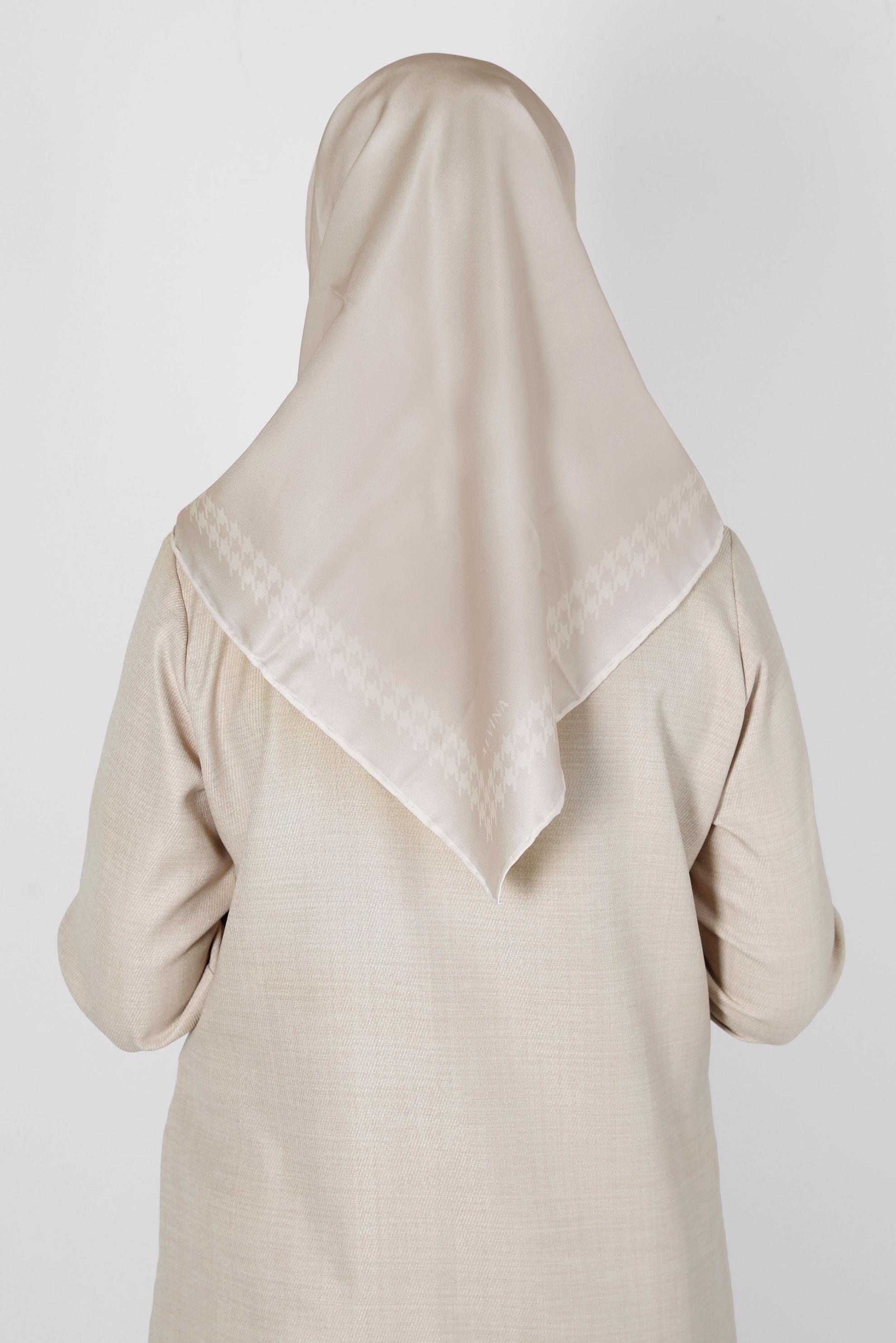 Tesettür giyim BEJ ALVİNA DİJİTAL DÜZ EŞARP 8137