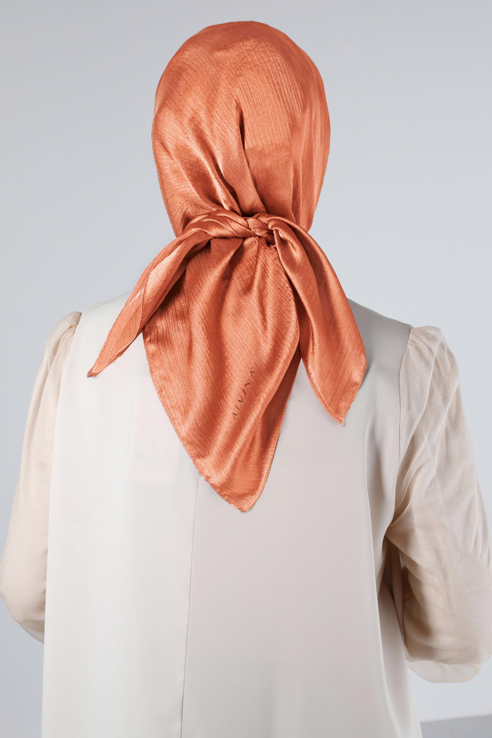 Tesettür giyim TURUNCU ALVİNA JANJANLI EŞARP 8140 