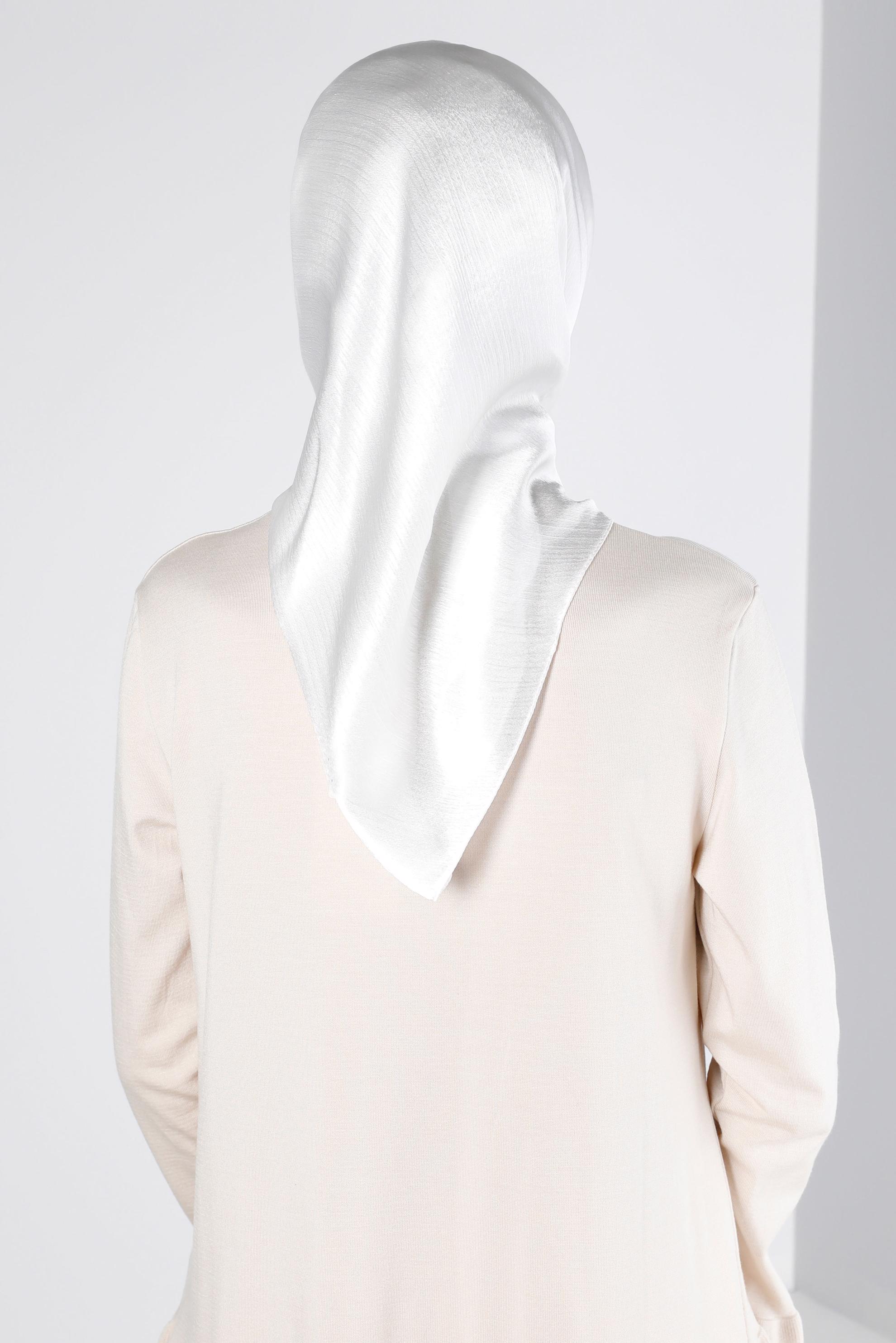 Tesettür giyim EKRU ALVİNA JANJANLI EŞARP 8140 