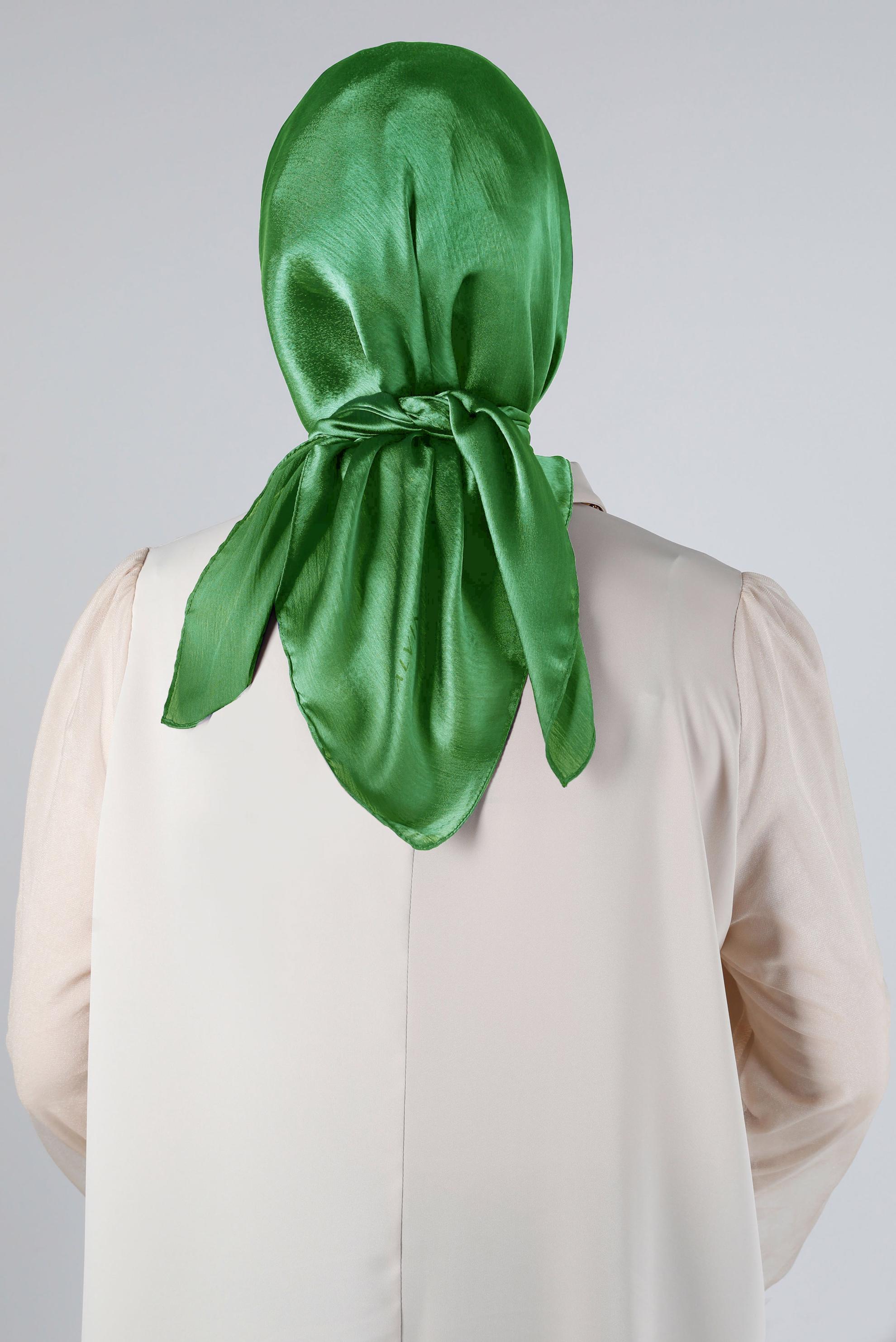 Tesettür giyim YEŞİL ALVİNA JANJANLI EŞARP 8140 