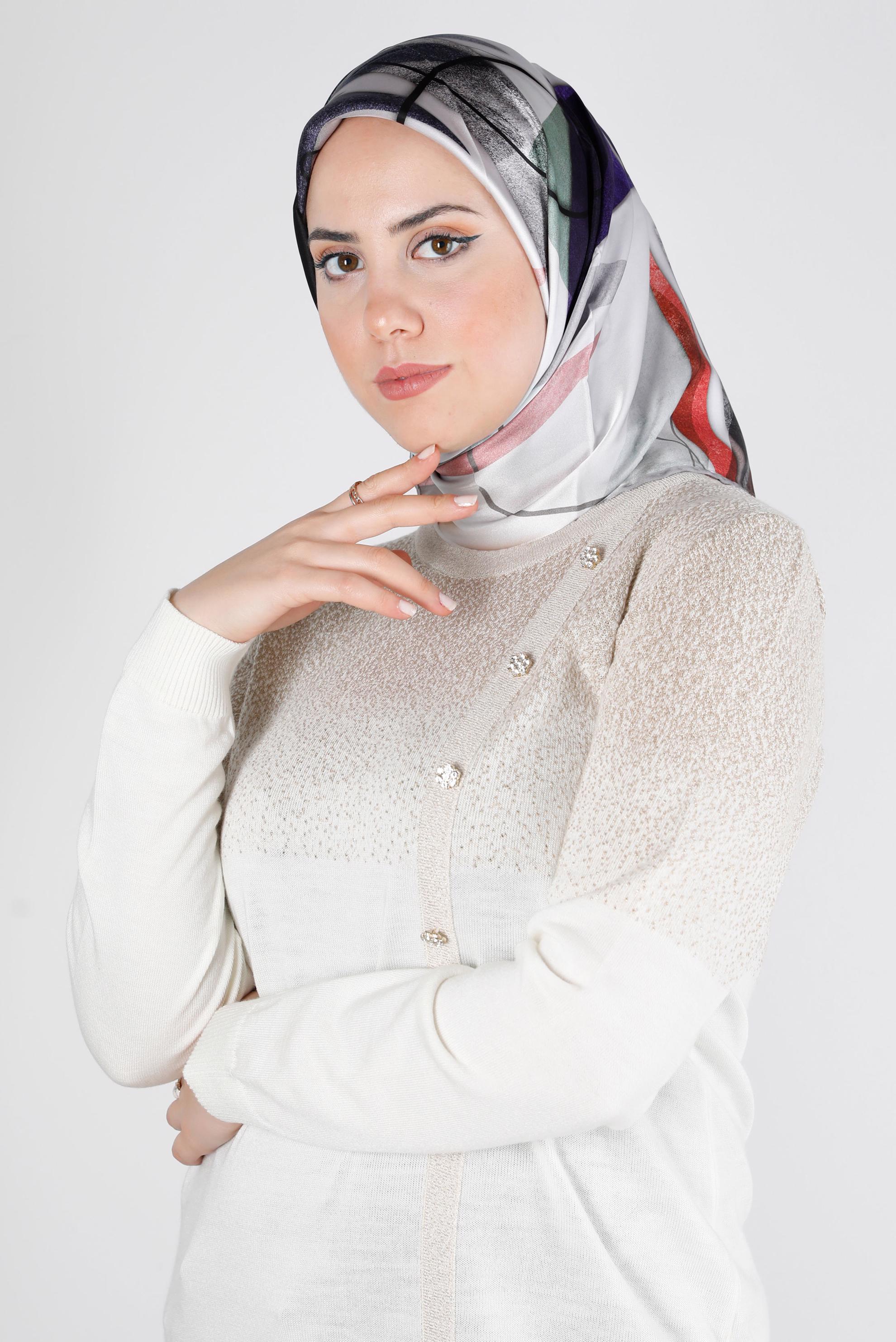 Tesettür giyim GÜMÜŞ ALVİNA SURA İPEK EŞARP 11103