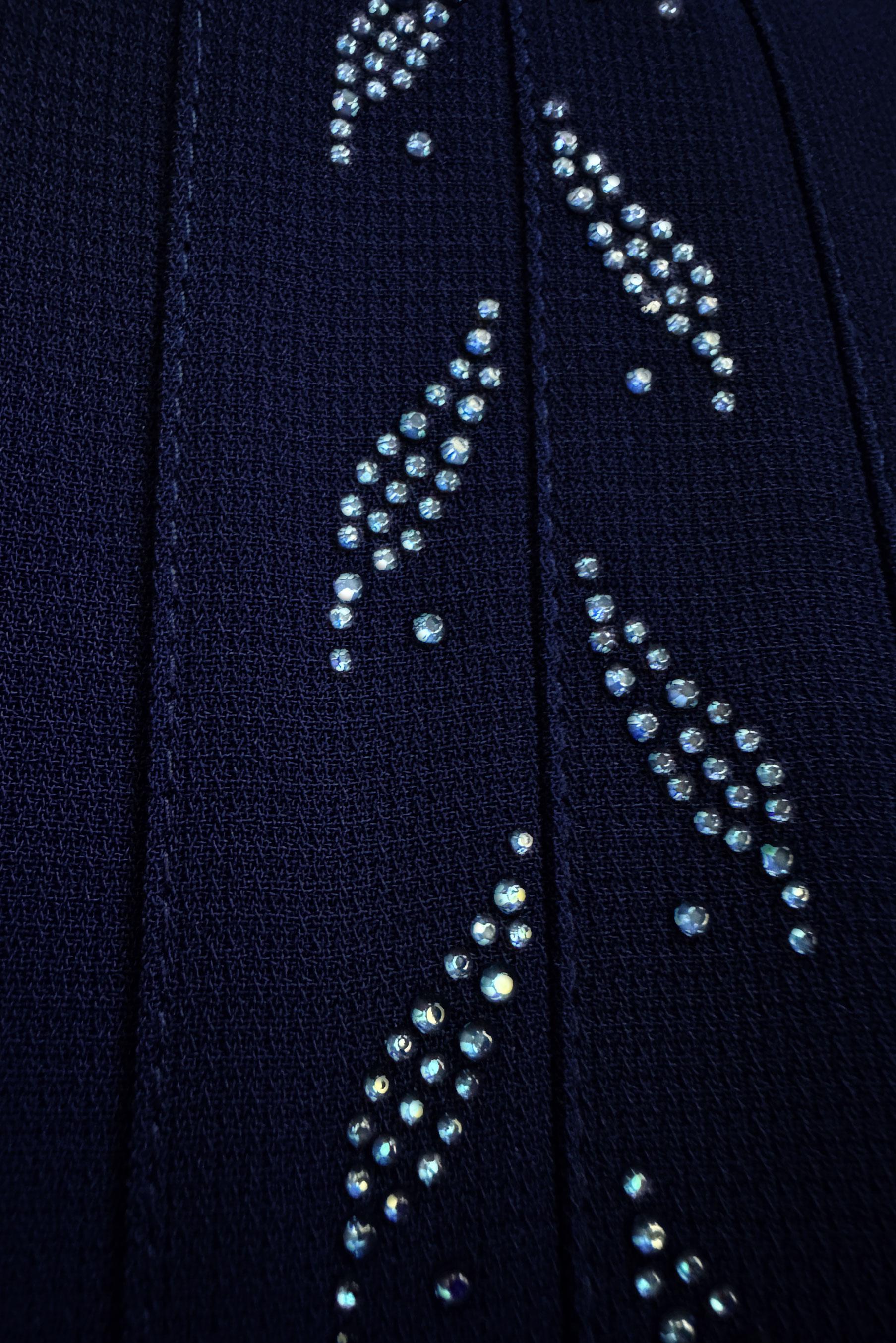 Vêtements hijab BLEU MARINE JUPE À DÉTAILS PLIS AVEC GEM BRODÉ 60292