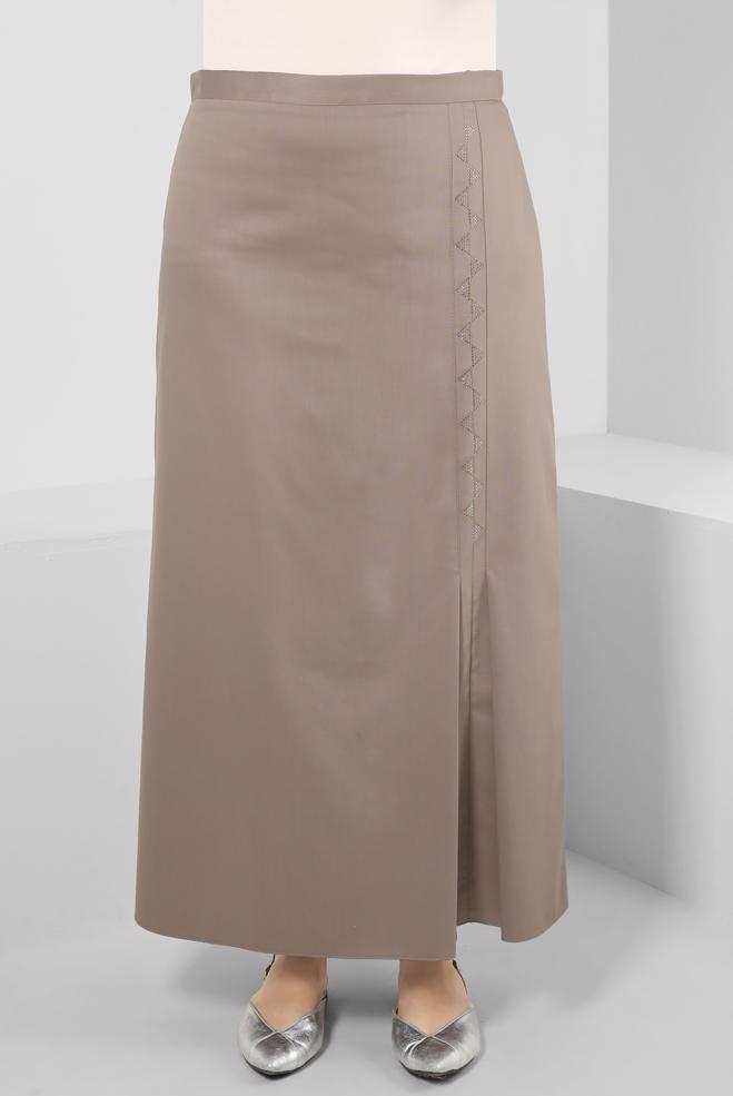 Tesettür giyim KAHVE PİLİSE DETAYLI TAŞ BASKILI ETEK 60293 - ALVİNA