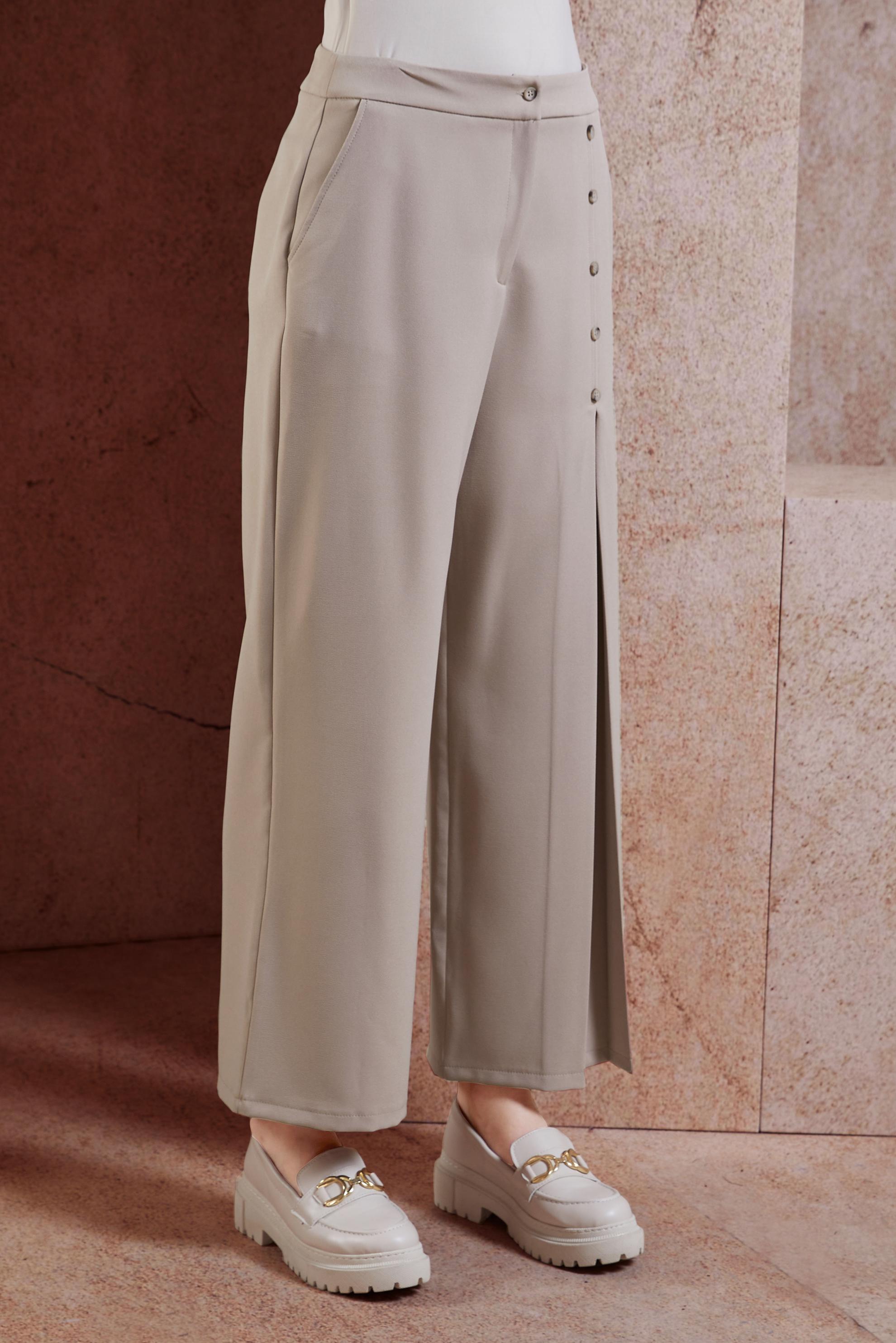 Tesettür giyim KAHVE DÜĞMELİ PİLE DETAYLI BOL KESİM PANTOLON 70359 