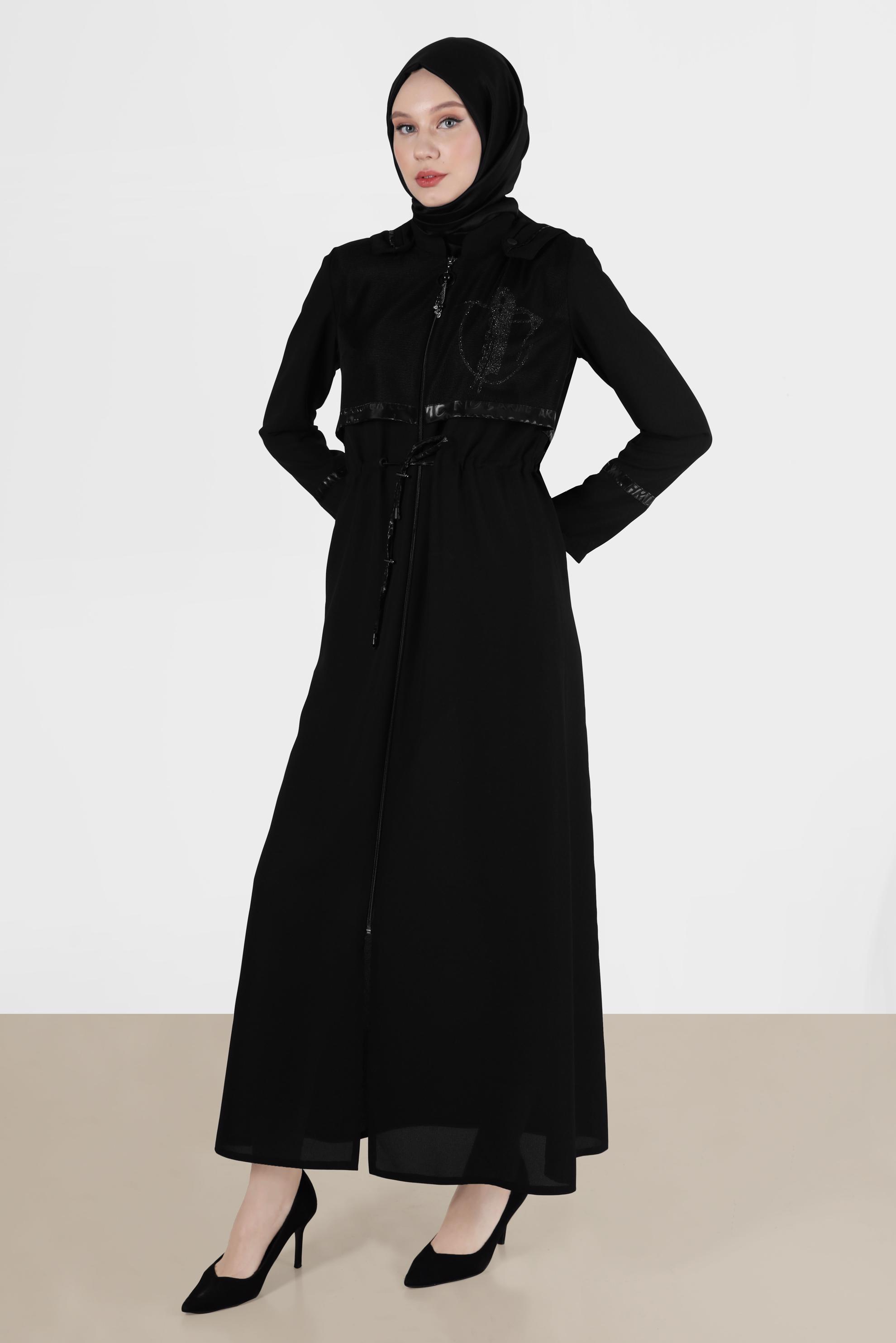 Tesettür giyim SİYAH FİLE DETAYLI KAPÜŞONLU PARDESÜ 10520	