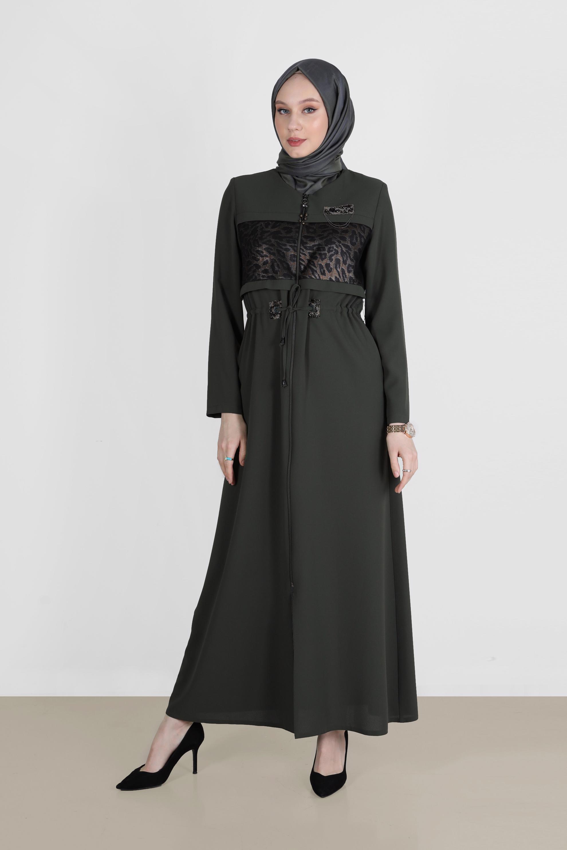 Tesettür giyim HAKİ LEOPAR DESEN DETAYLI FERMUARLI PARDESÜ 10522 