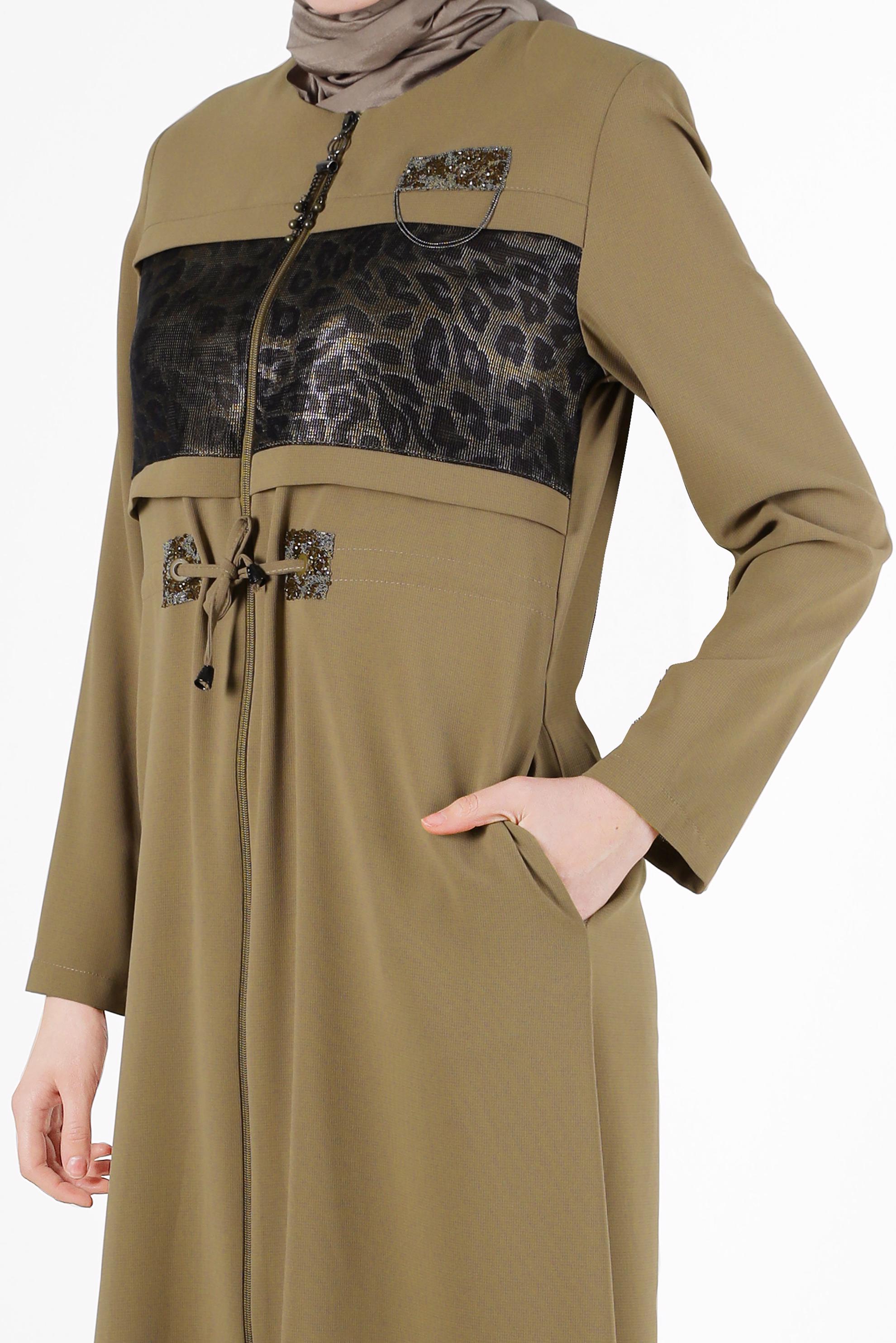 Tesettür giyim KAHVE LEOPAR DESEN DETAYLI FERMUARLI PARDESÜ 10522 