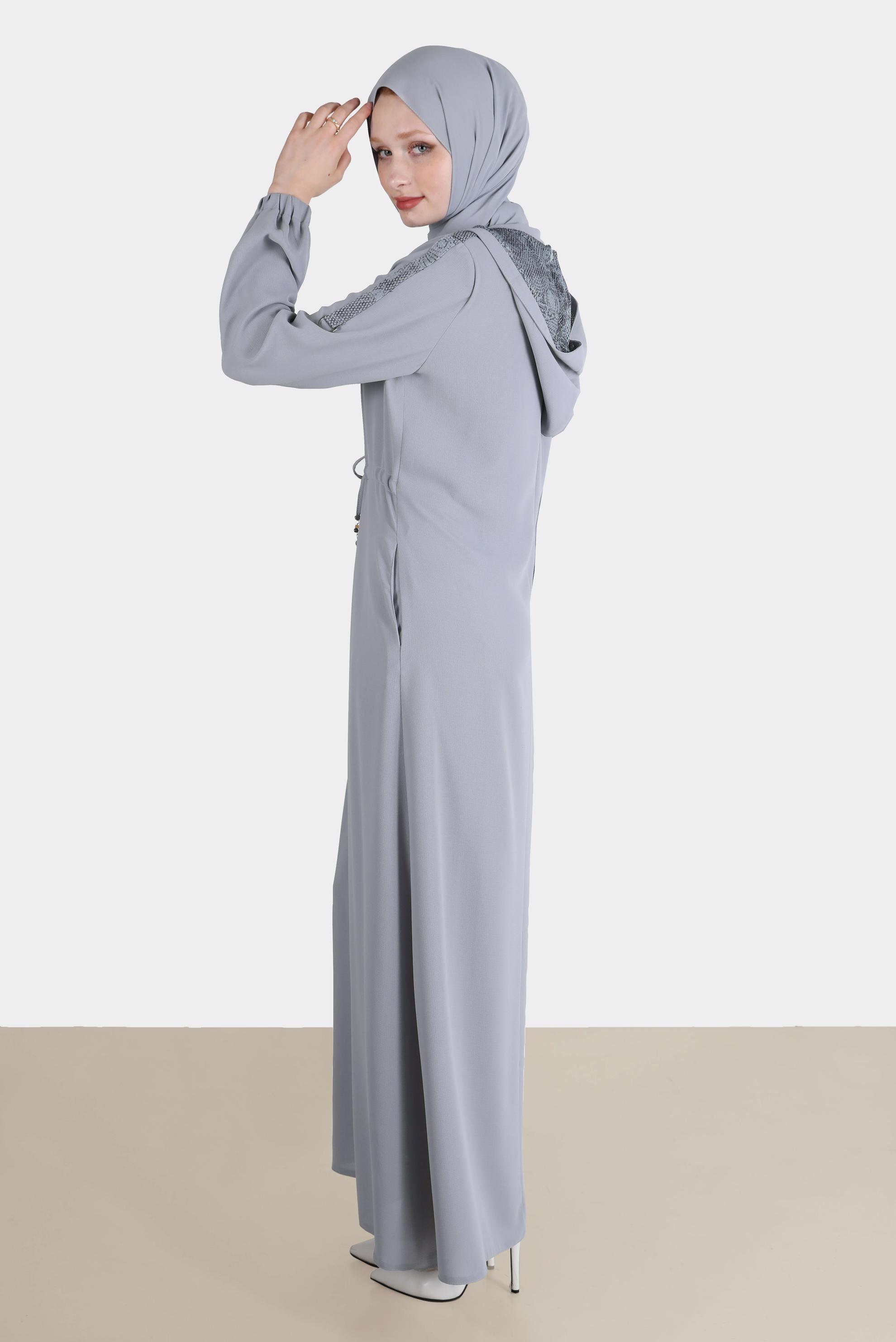 Tesettür giyim GRİ BELİ BÜZGÜLÜ KAPÜŞONLU PARDESÜ 10524 