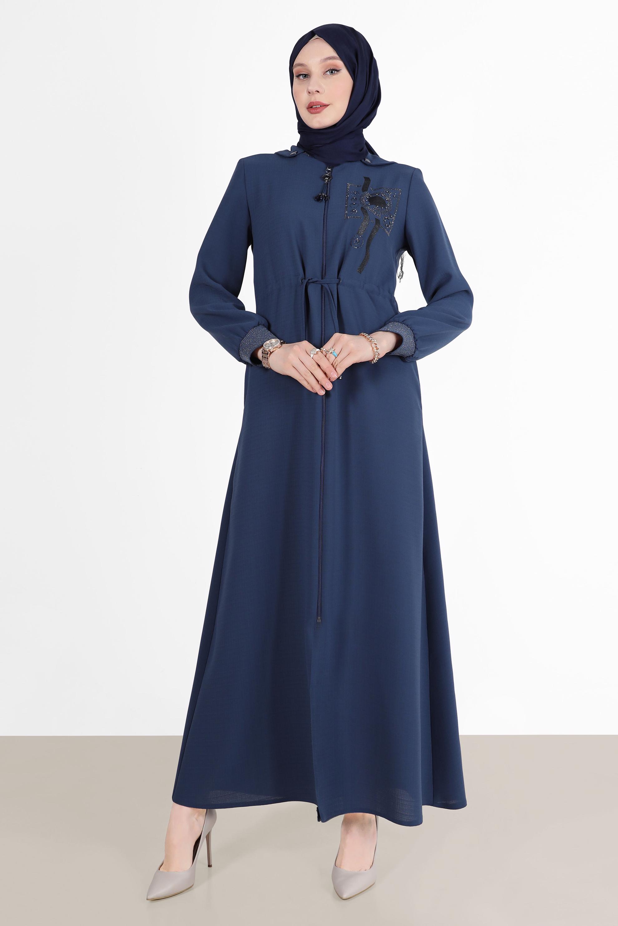 Tesettür giyim LACİVERT TAŞ BASKI DETAYLI FERMUARLI PARDESÜ 10526 
