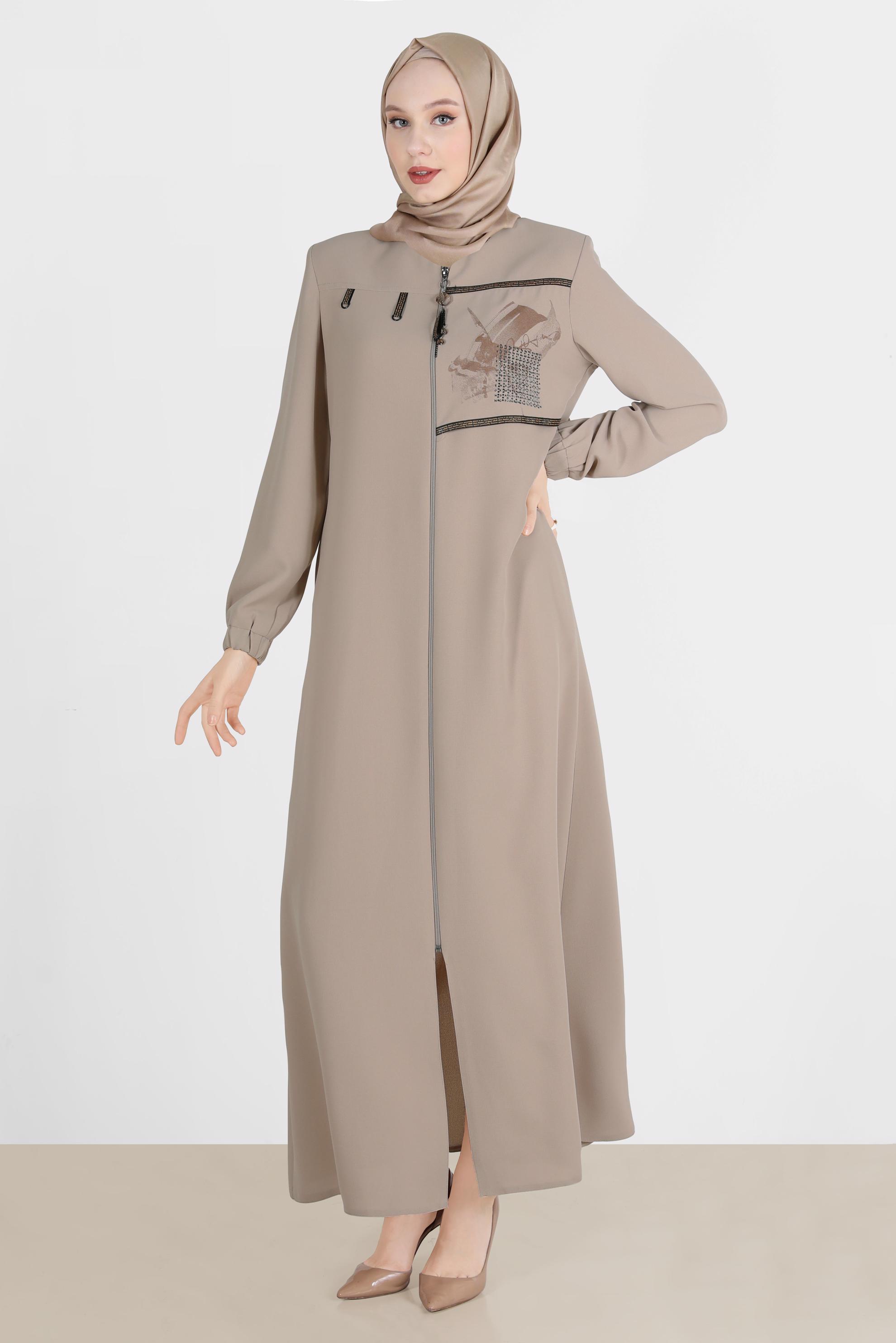 Tesettür giyim BEJ TAŞ BASKI DETAYLI FERMUARLI PARDESÜ 10528 