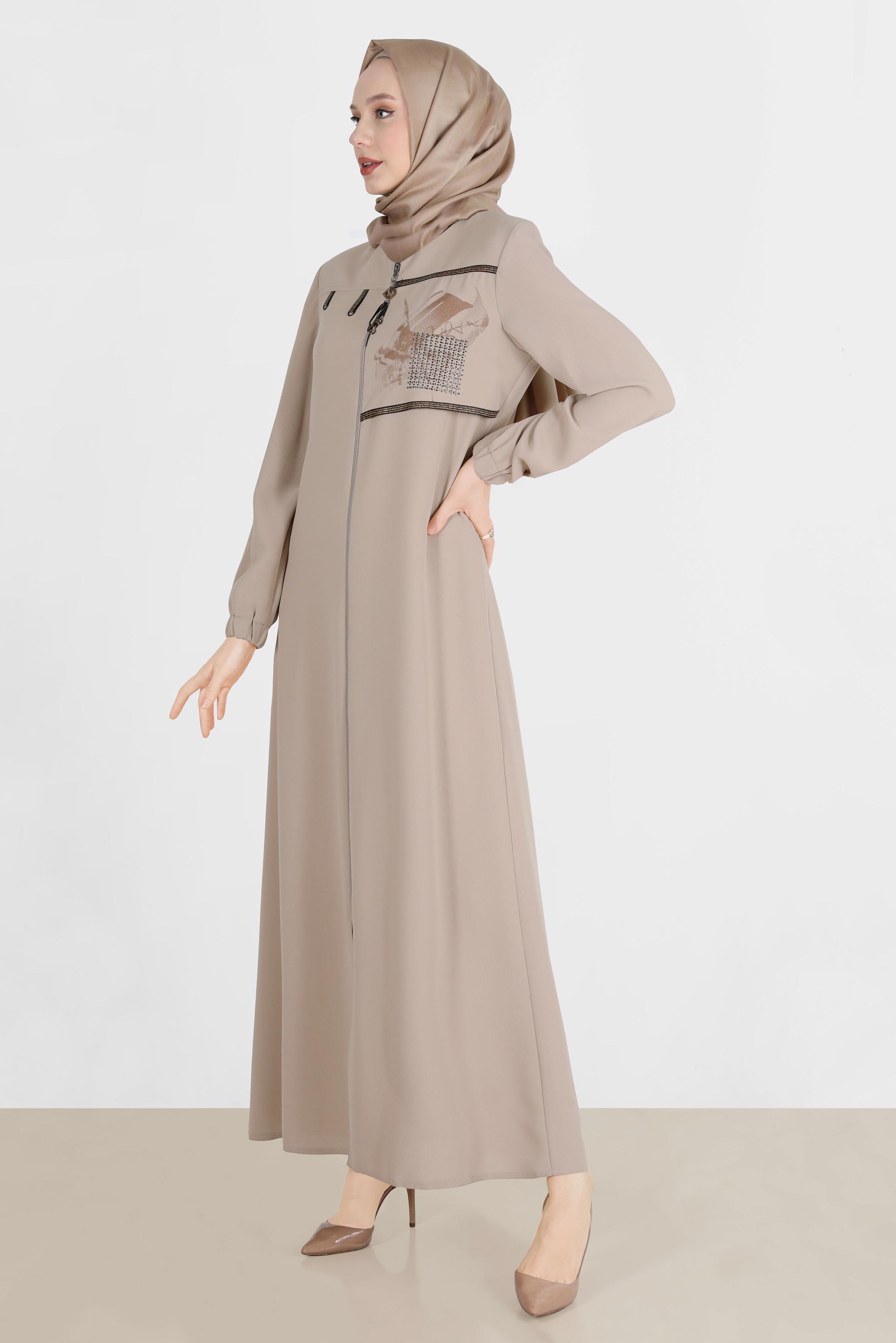 Tesettür giyim BEJ TAŞ BASKI DETAYLI FERMUARLI PARDESÜ 10528 